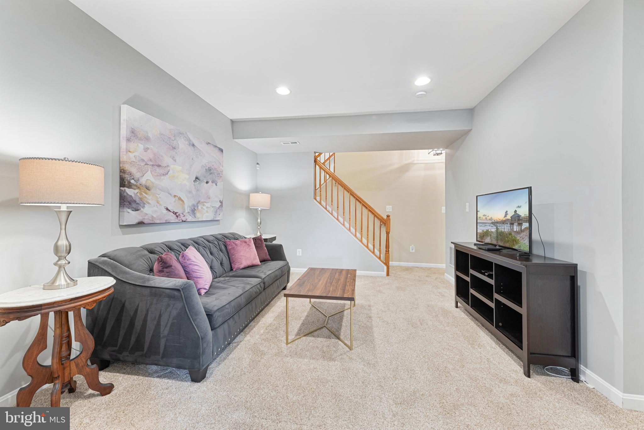 SOUTH RIDING - Residential