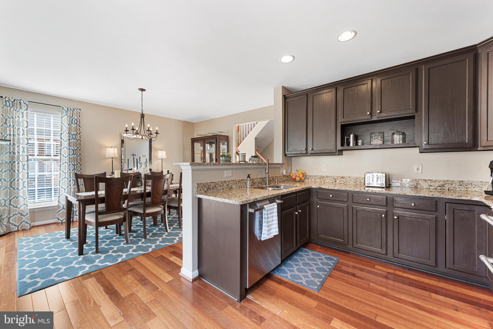 SOUTH RIDING - Residential