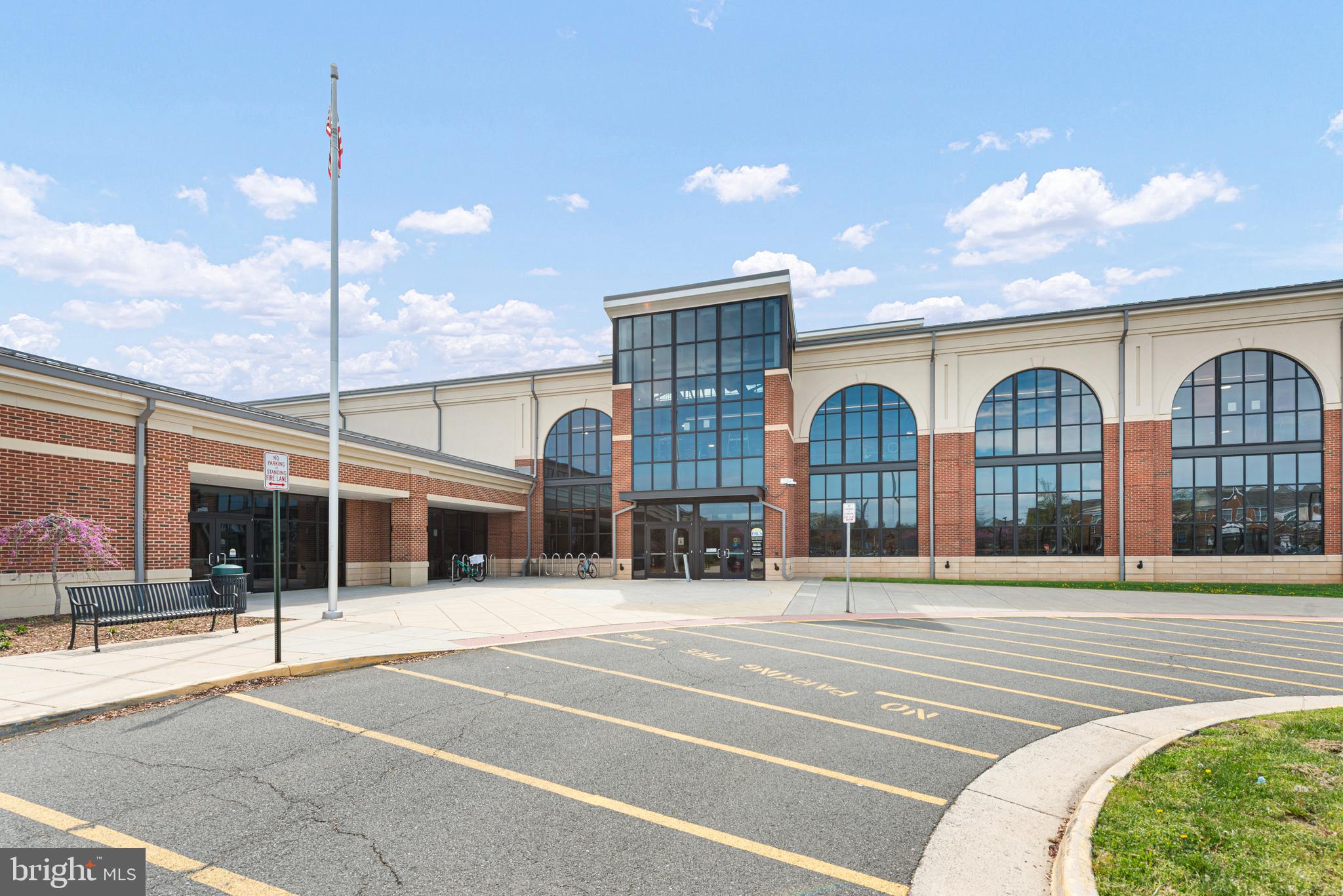 SOUTH RIDING - Residential