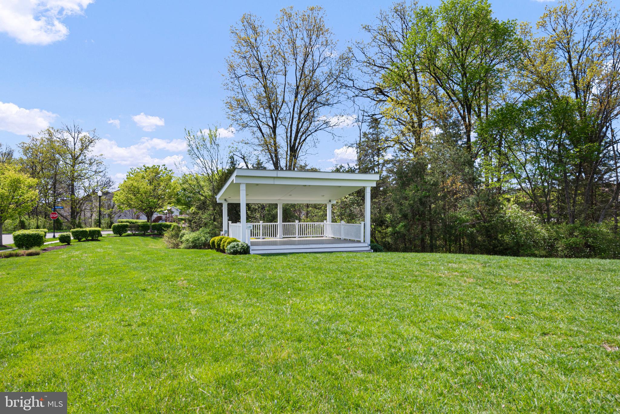 SOUTH RIDING - Residential