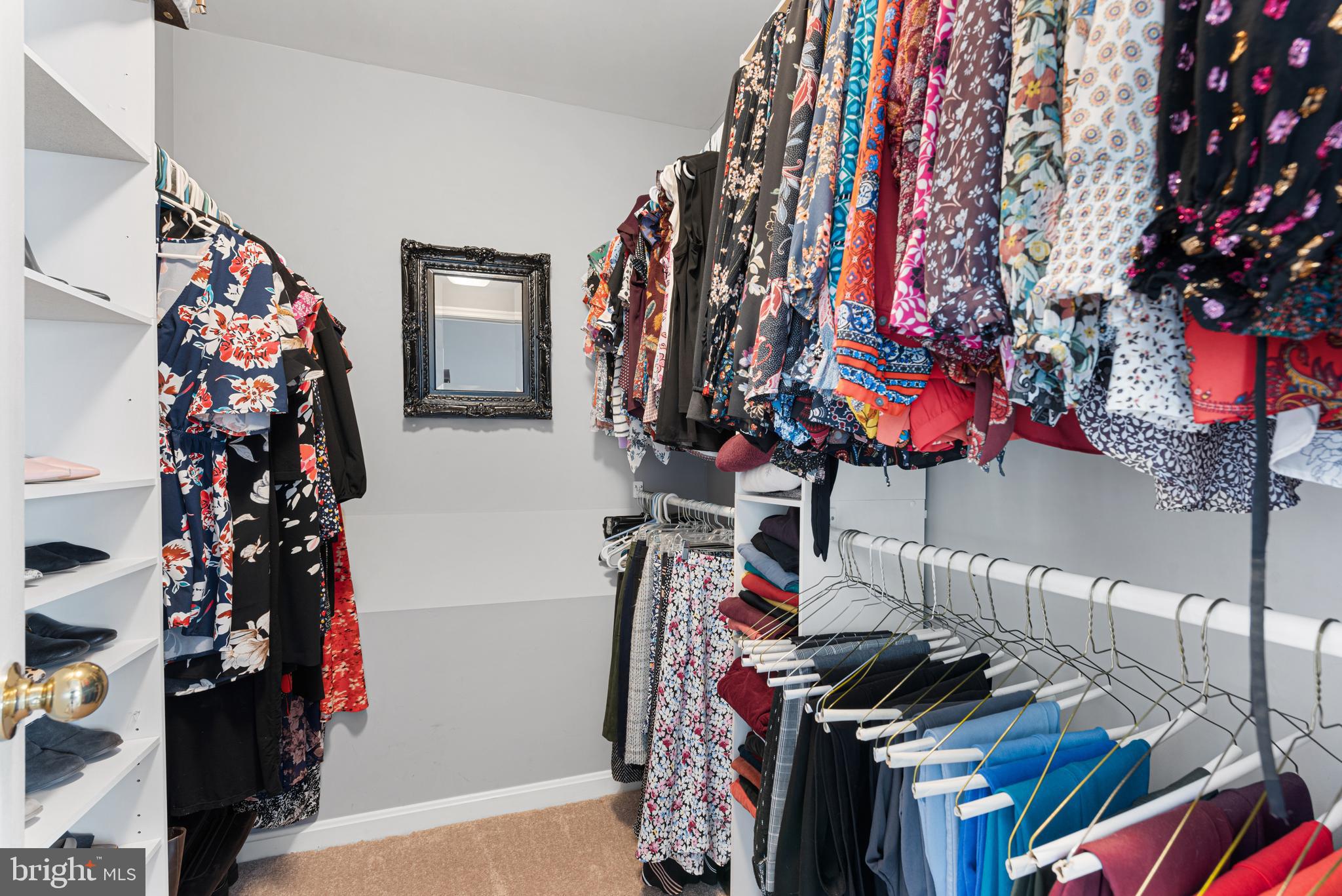 SOUTH RIDING - Residential