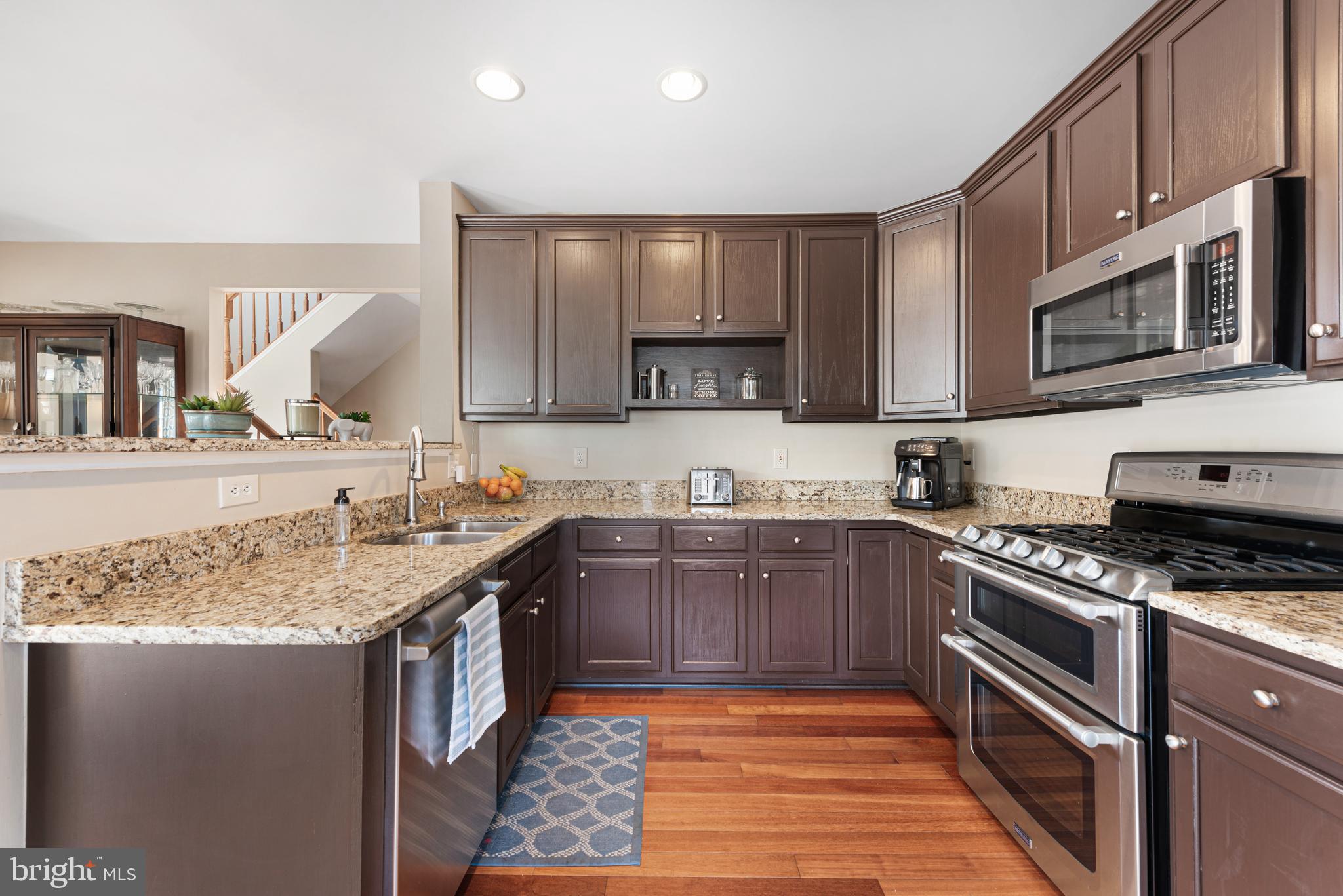 SOUTH RIDING - Residential