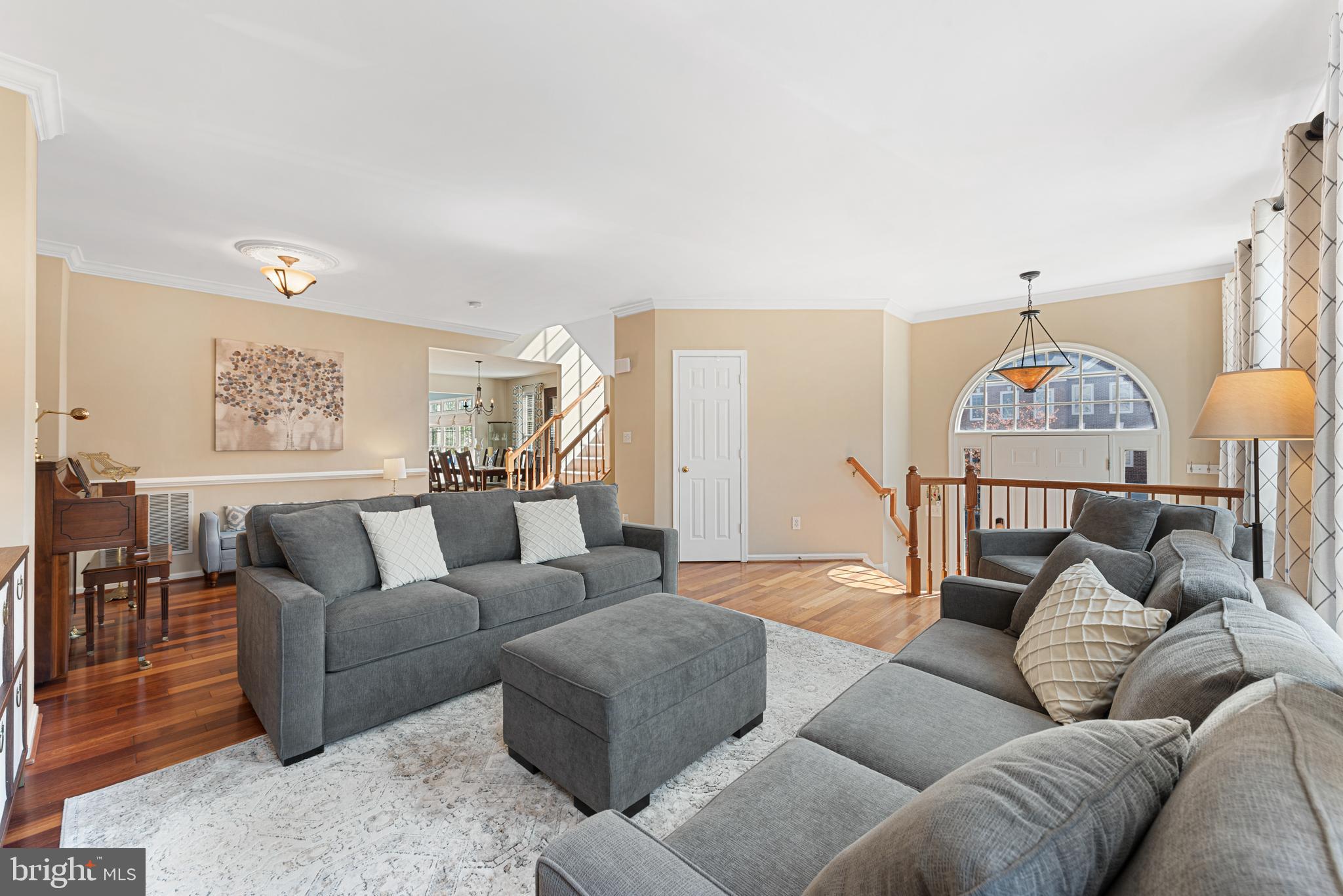 SOUTH RIDING - Residential