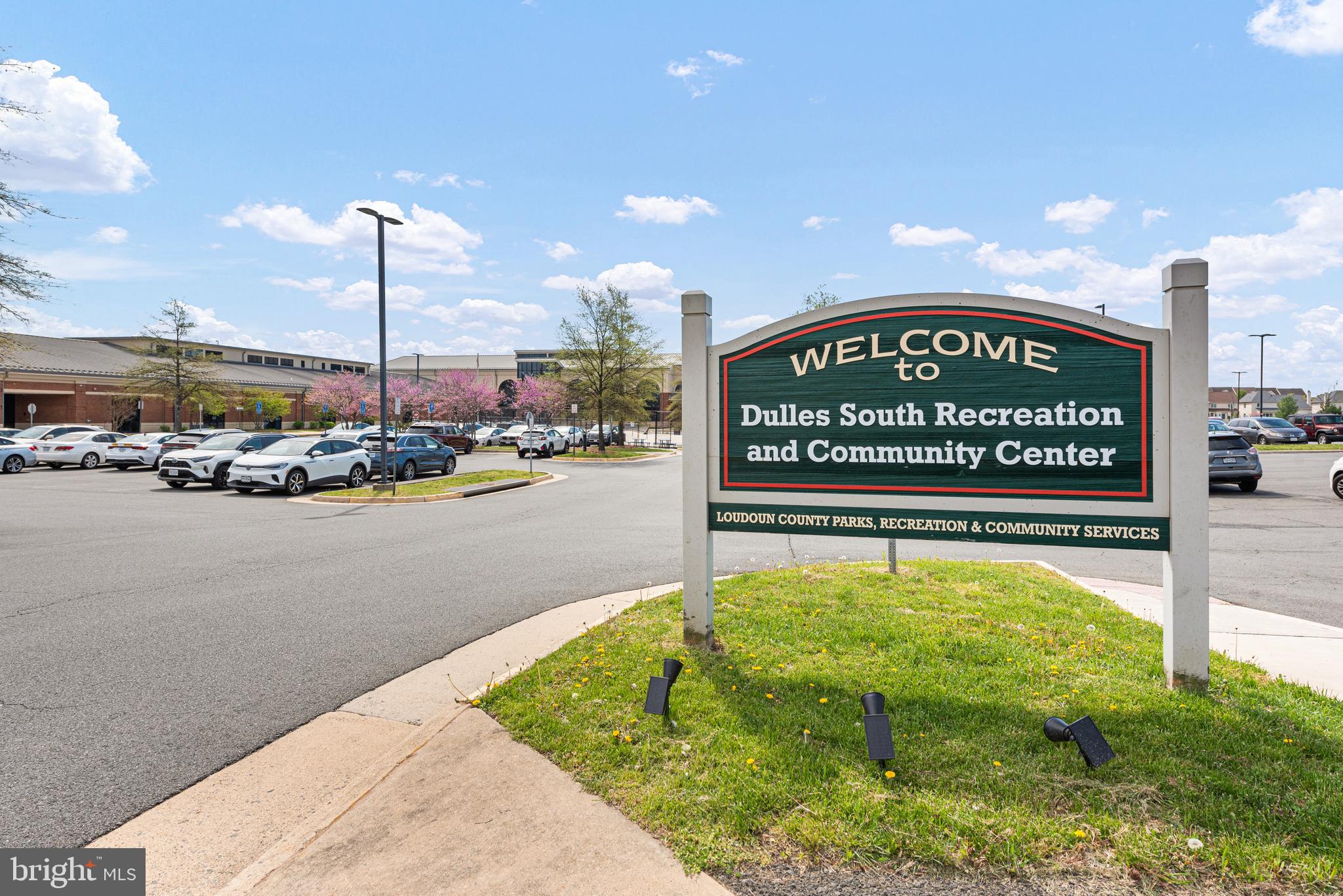 SOUTH RIDING - Residential