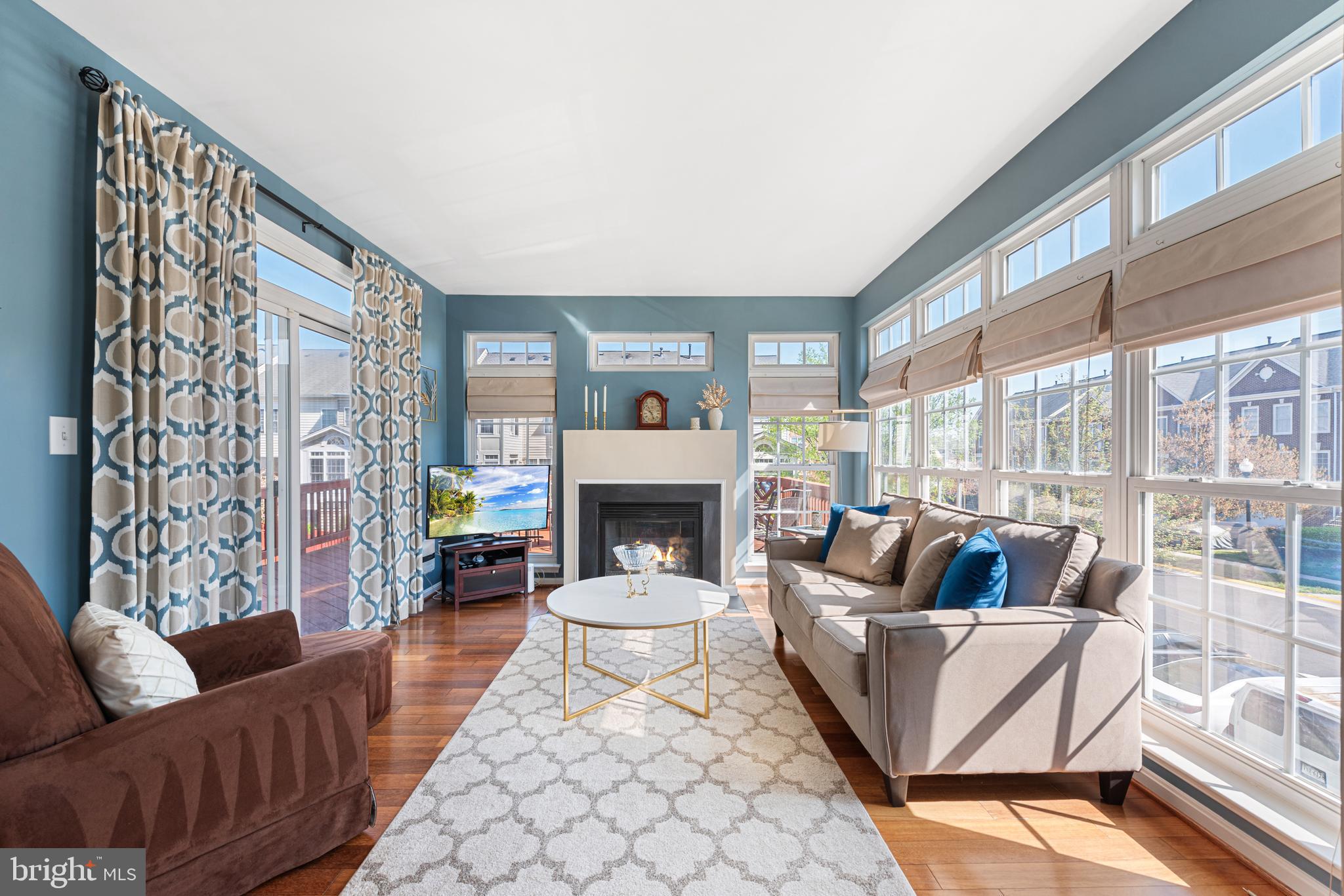 SOUTH RIDING - Residential