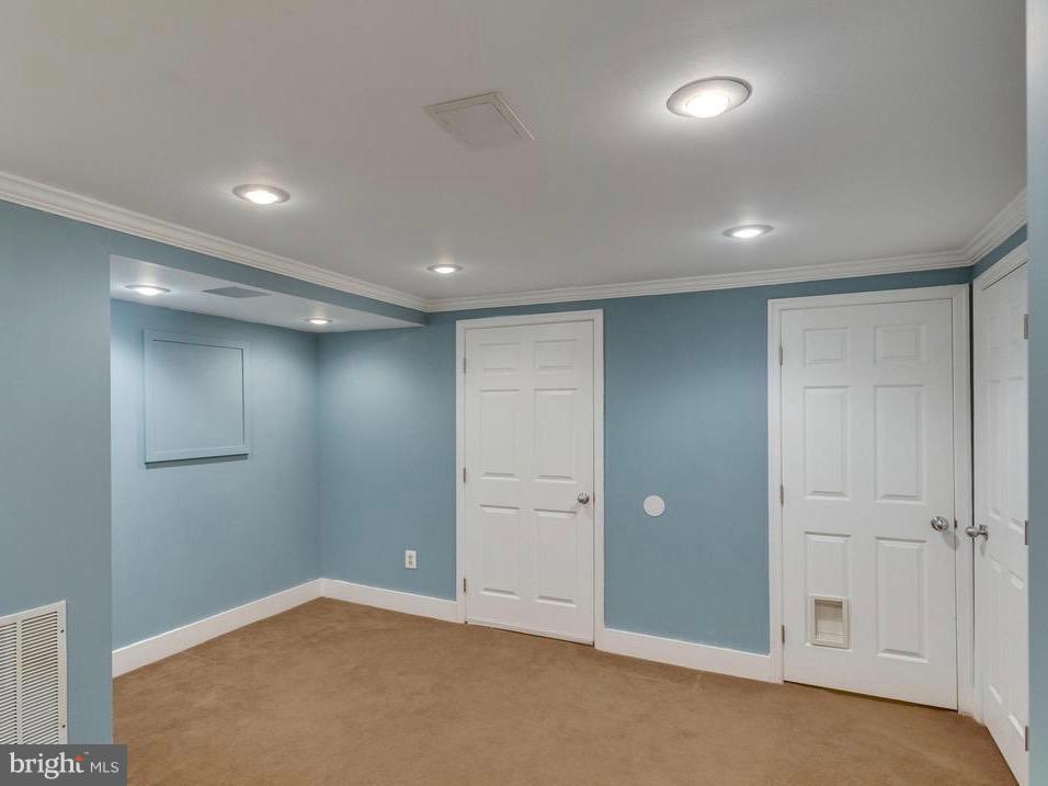 ARLINGTON - Residential Lease