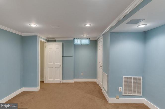 ARLINGTON - Residential Lease