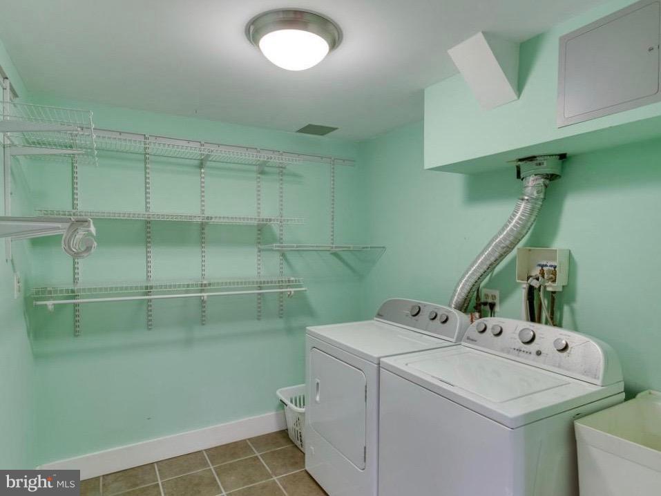 ARLINGTON - Residential Lease