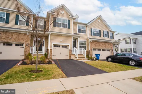 22 Larkspur Lane, Monroe Township, NJ MLS: NJMX2008854