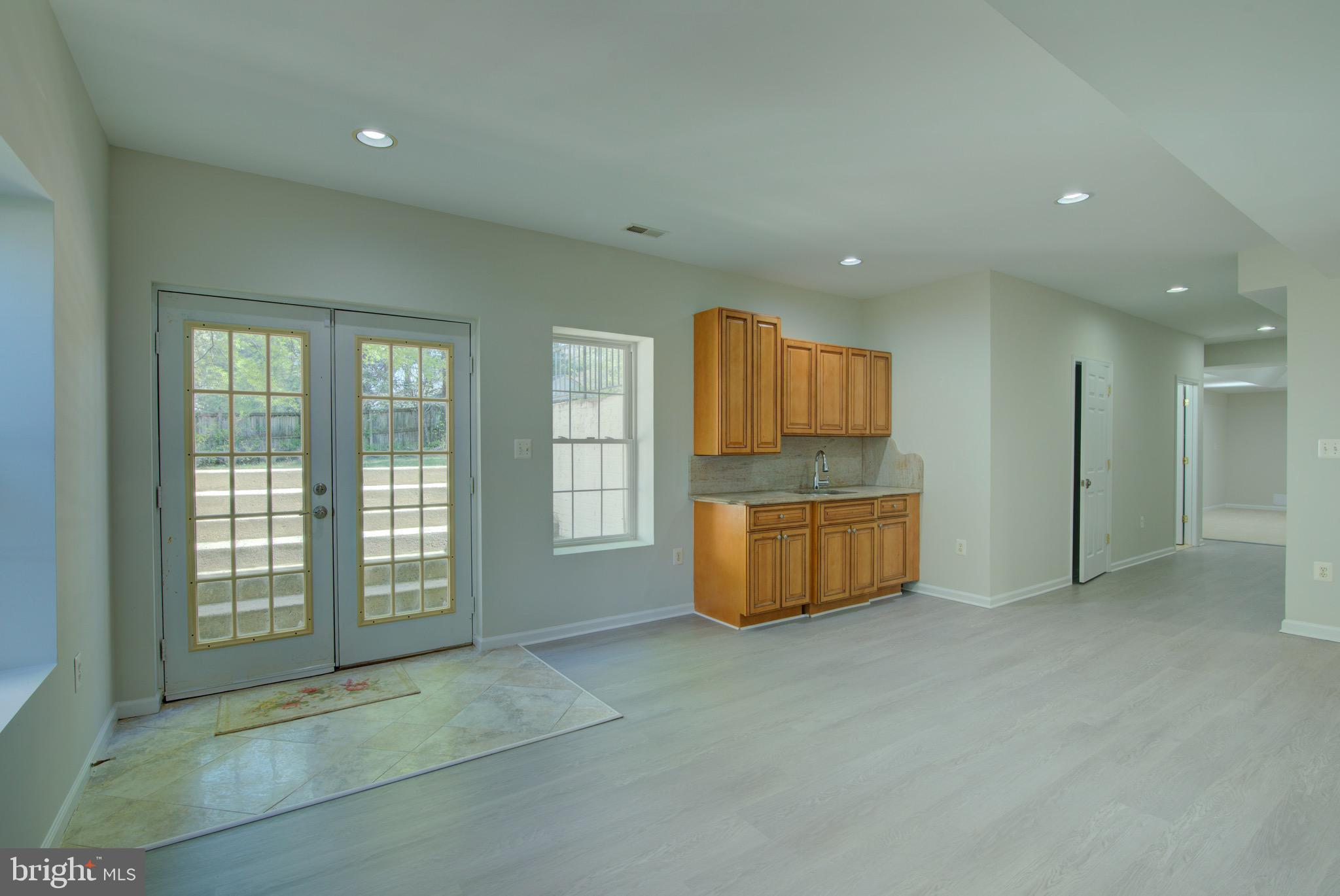 ELM FARM ESTATES - Residential