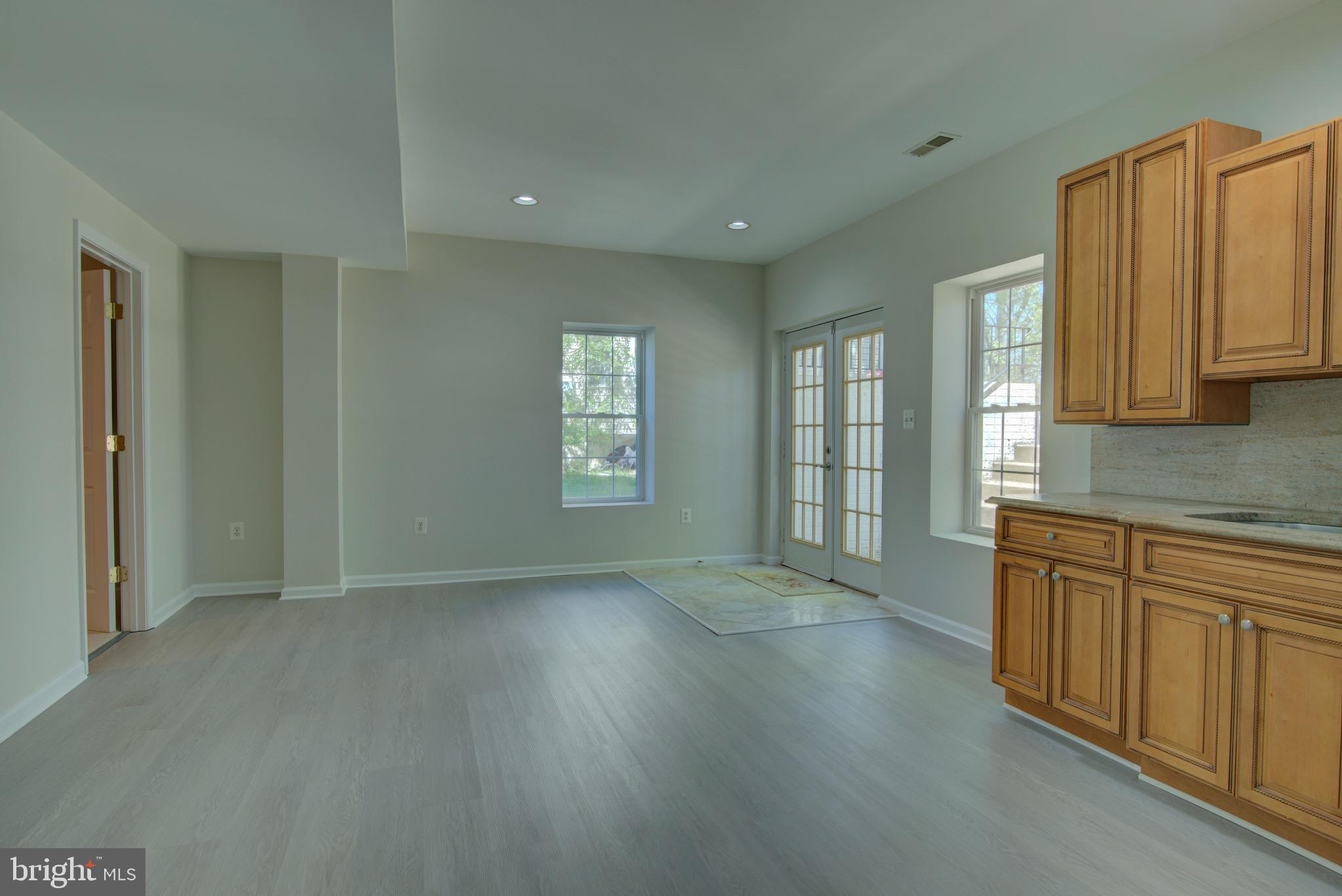 ELM FARM ESTATES - Residential