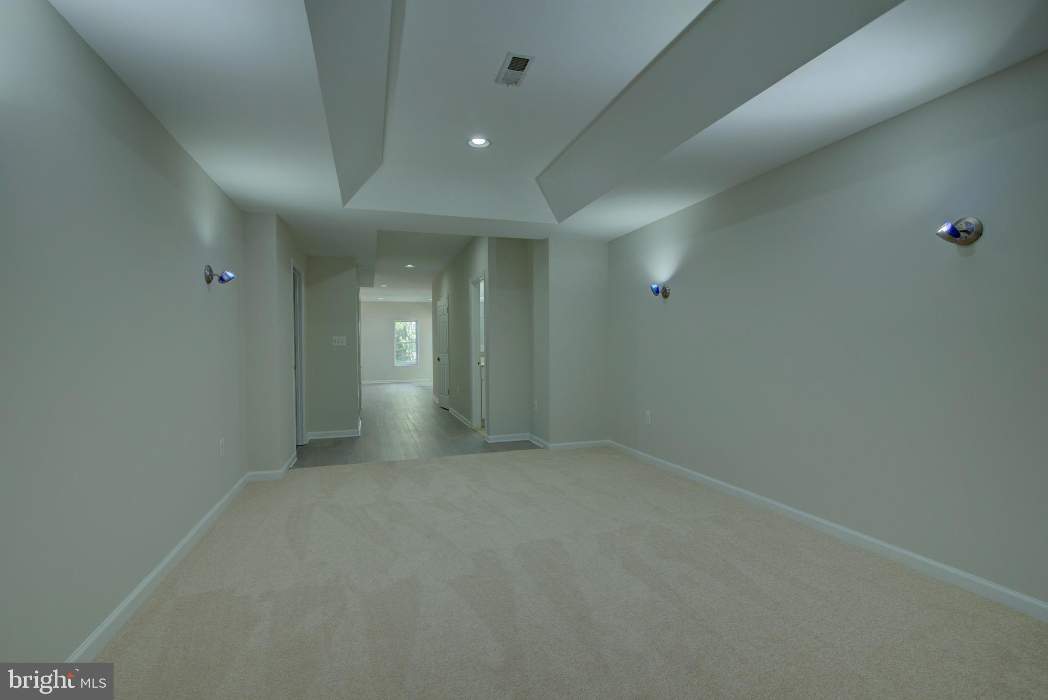 ELM FARM ESTATES - Residential