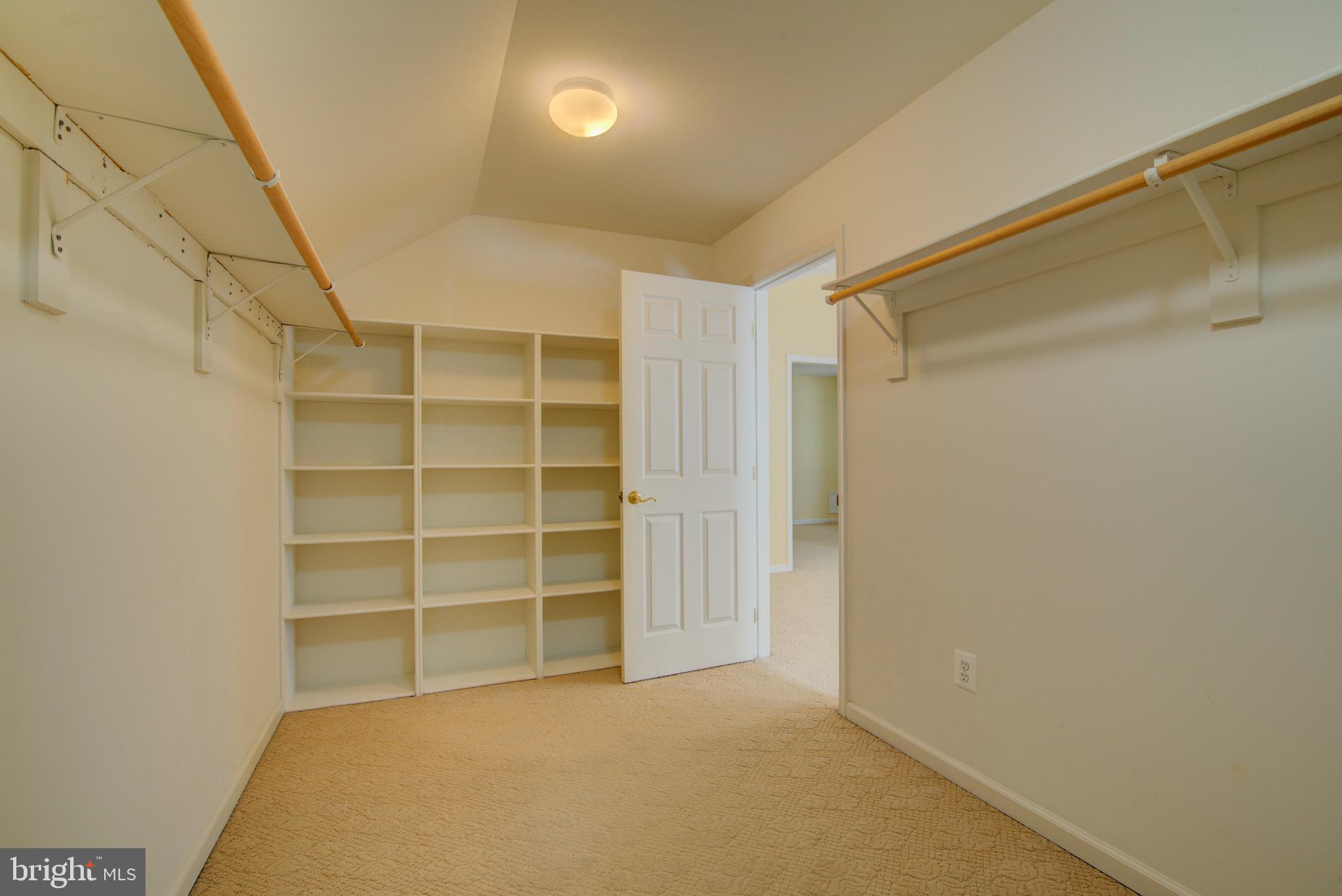 ELM FARM ESTATES - Residential