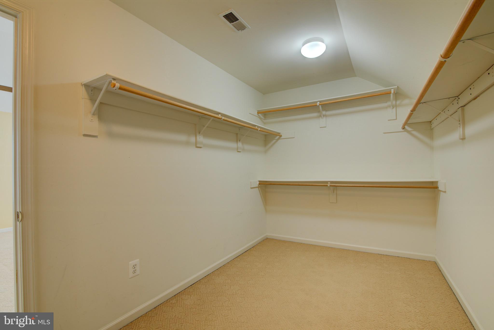 ELM FARM ESTATES - Residential