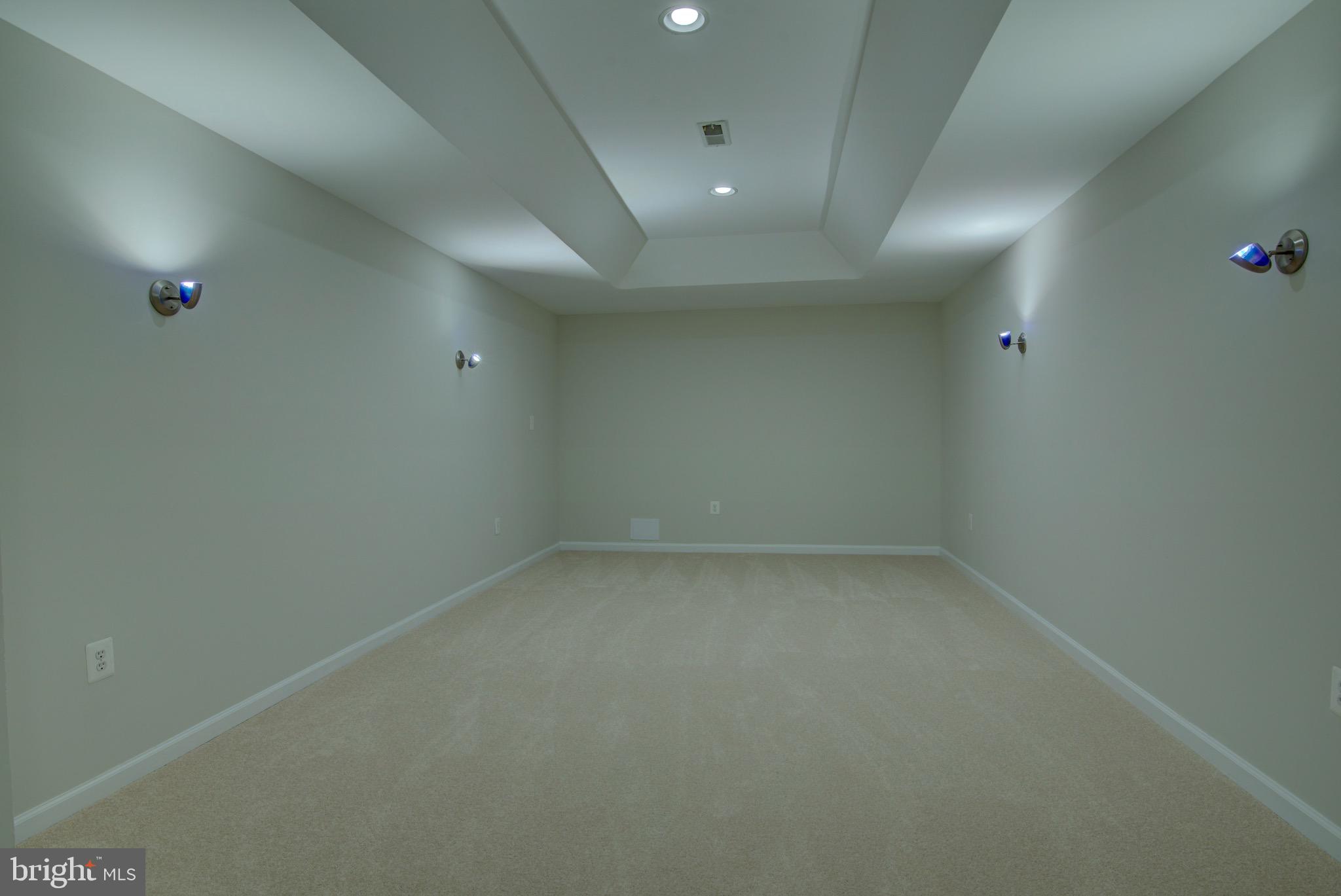 ELM FARM ESTATES - Residential