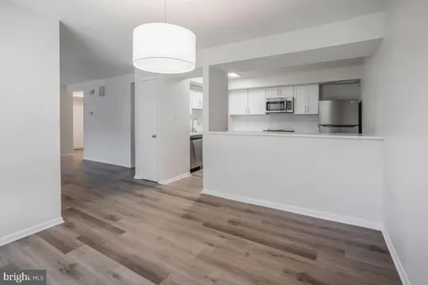 1699 Yale Place Unit 3BR-455, Rockville, MD MLS: MDMC2179160