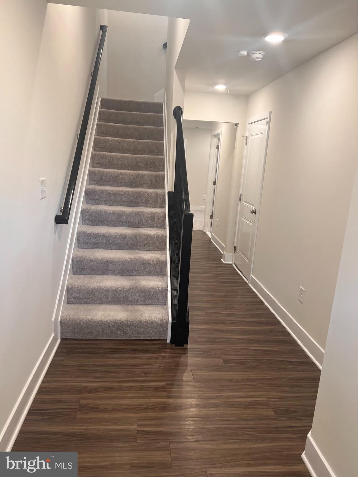 WATER'S LANDING - Residential Lease