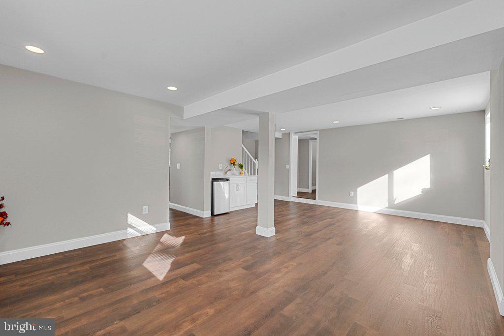 SURRATTS MANOR - Residential