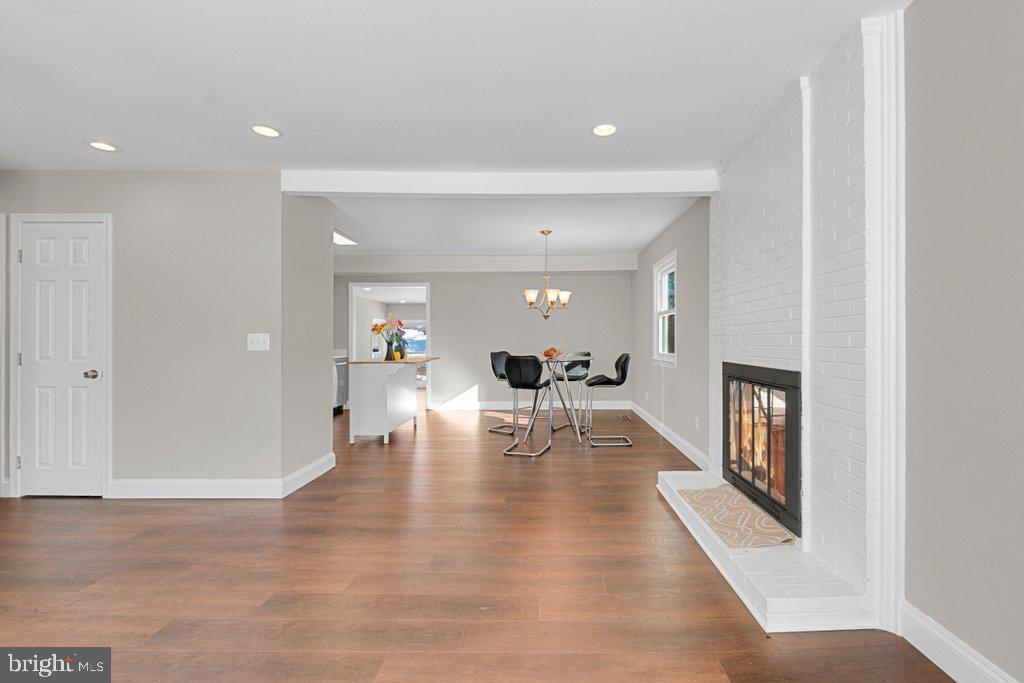 SURRATTS MANOR - Residential