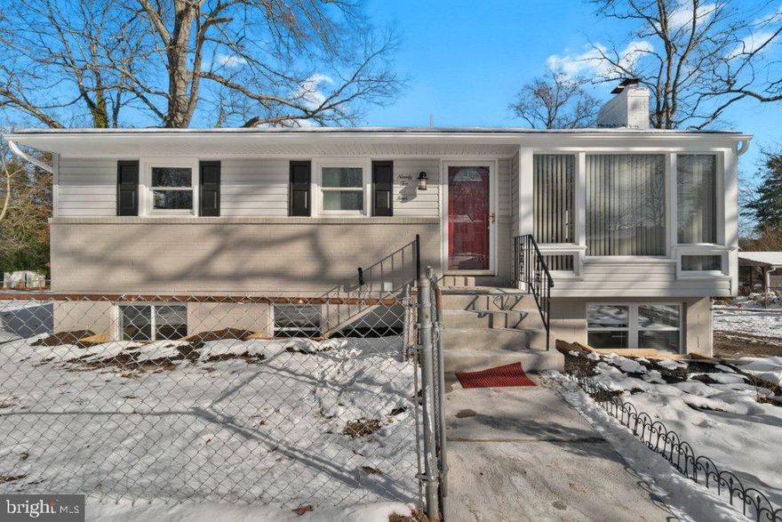 Welcome home to your charming Home! This cozy house is the perfect place to create memories with family and friends. You will love to be around of the warm fireplace in winter or enjoying the scenic views from the panoramic windows overlooking the expansive backyard with almost a half an acre.
Recently renovated in 2023, with modern upgrades, including kitchen, new appliances, updated flooring, renovated bathrooms, and upgraded light fixtures.
The main level features an updated kitchen with a central island and granite countertops, complemented by high-end stainless-steel appliances. This level also includes two bedrooms and two full baths for your convenience.
The fully finished basement adds an extra dimension to the property, providing an entertainment area and a brand-new kitchenette. Step outside to the fenced-in private yard, perfect for outdoor gatherings and activities.
Conveniently situated near grocery stores, shopping centers, schools, and commuter routes, this home offers easy access to essential amenities. Don't miss the incredible opportunity to make this beautifully remodeled house your new home. Act now before it's gone!