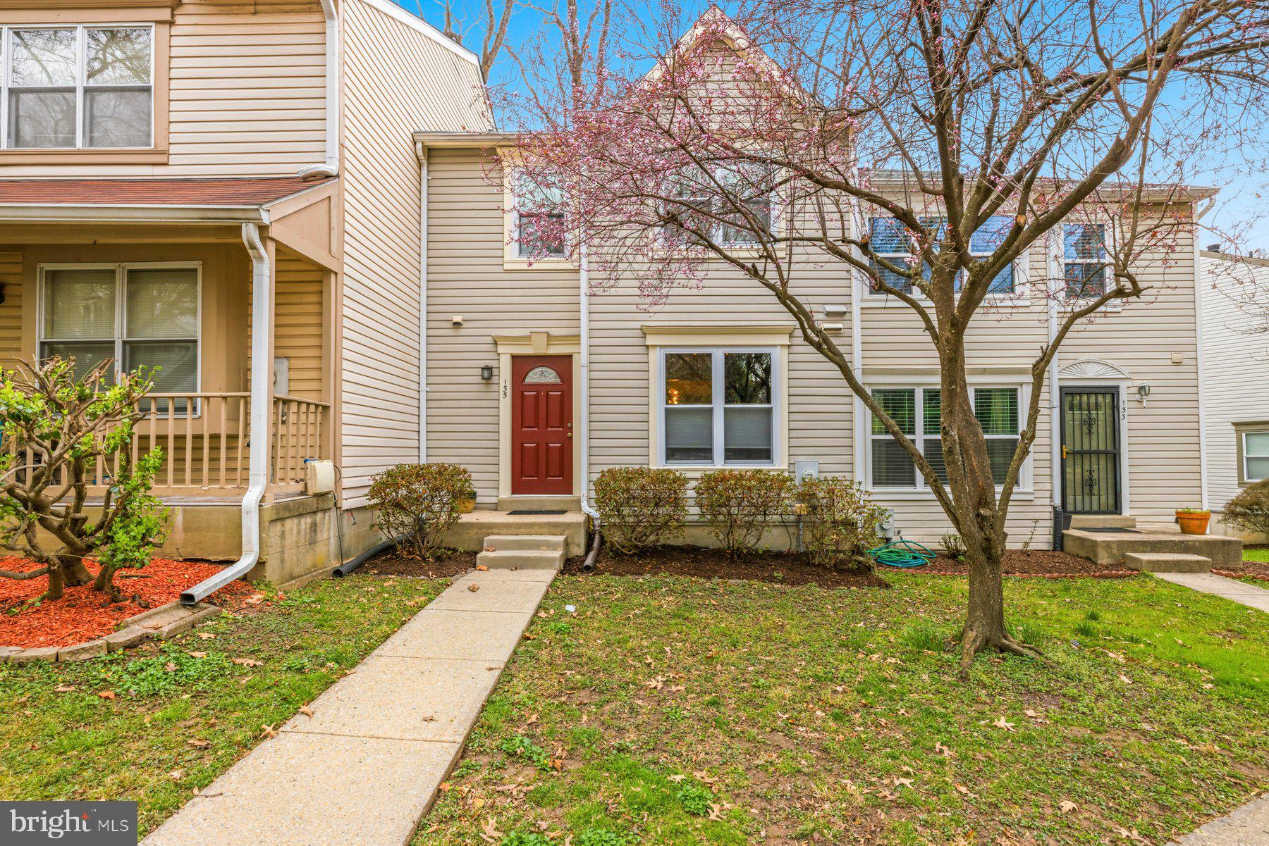 135 KINSMAN VIEW CIRCLE