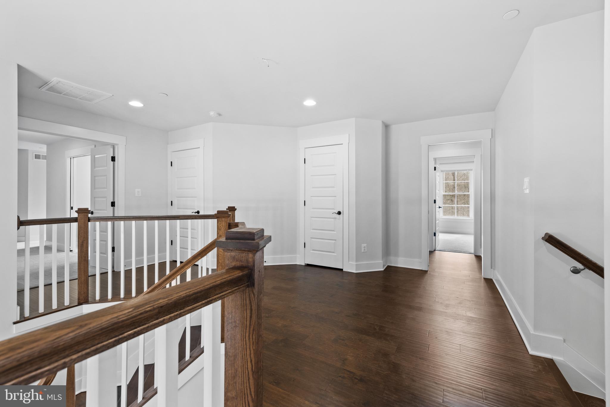 HUNTINGTON RIDGE - Residential