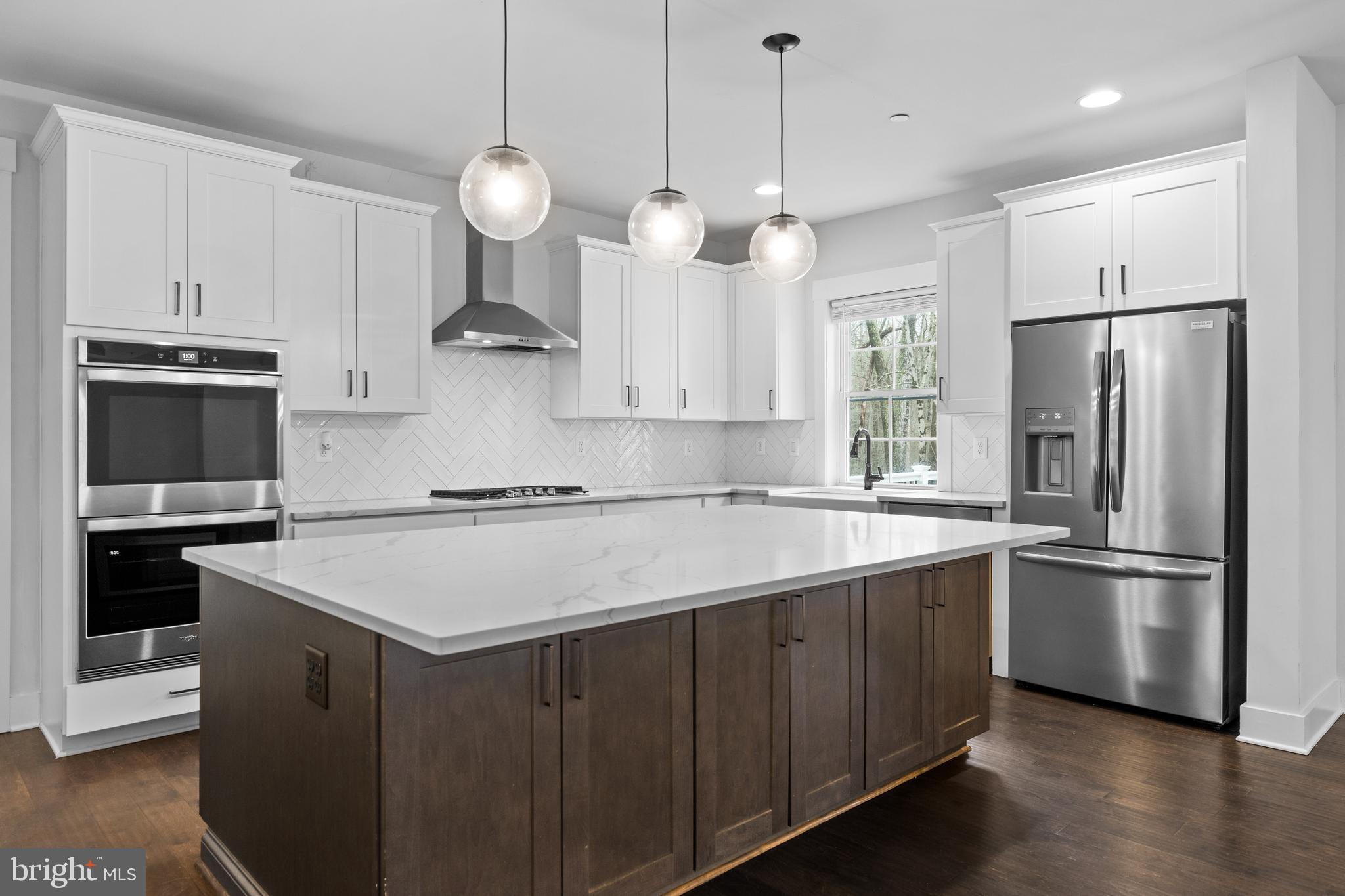 HUNTINGTON RIDGE - Residential