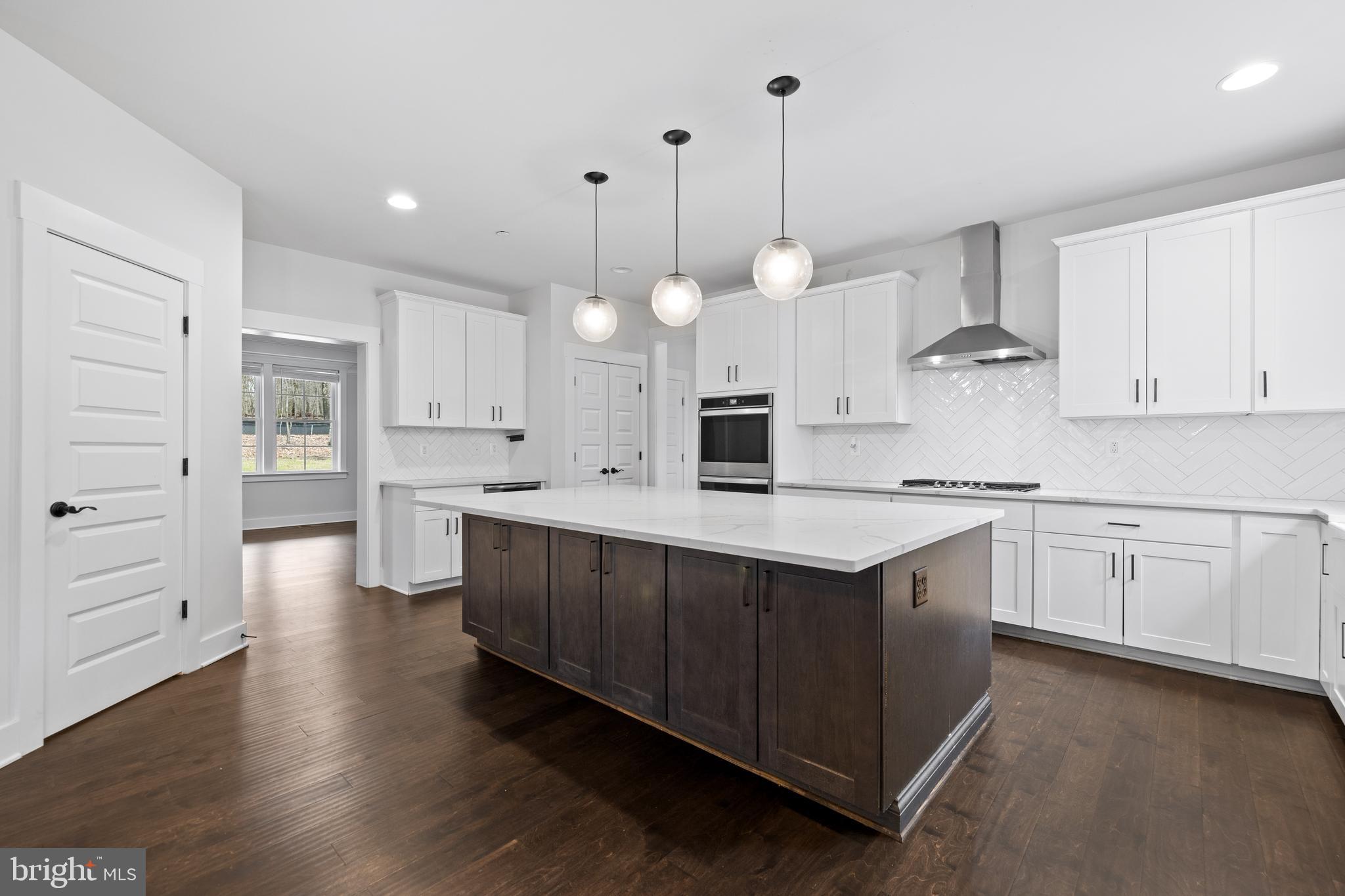 HUNTINGTON RIDGE - Residential