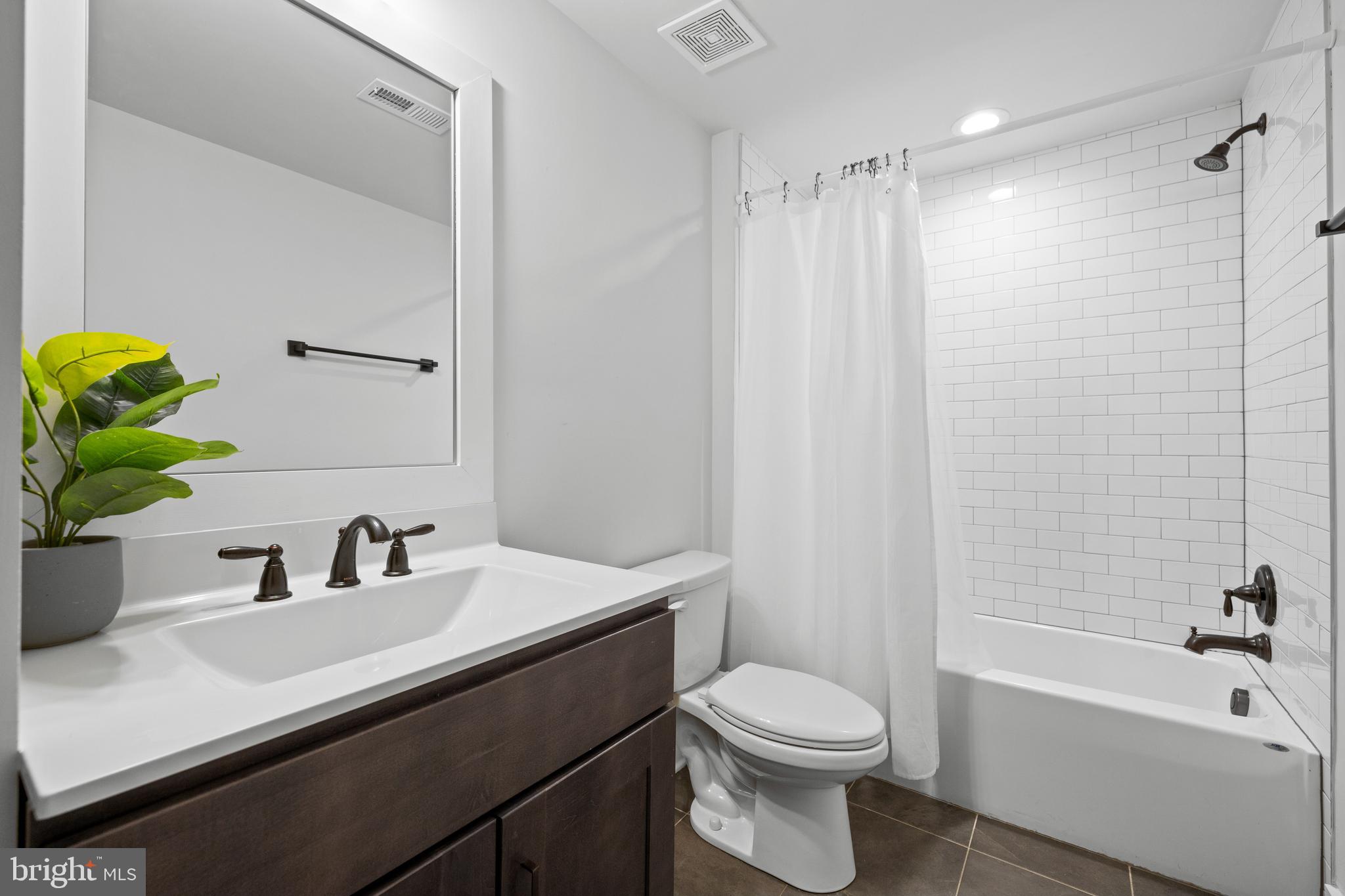 HUNTINGTON RIDGE - Residential