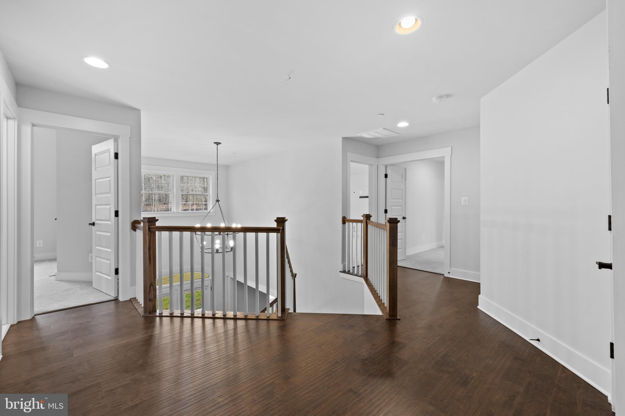 HUNTINGTON RIDGE - Residential