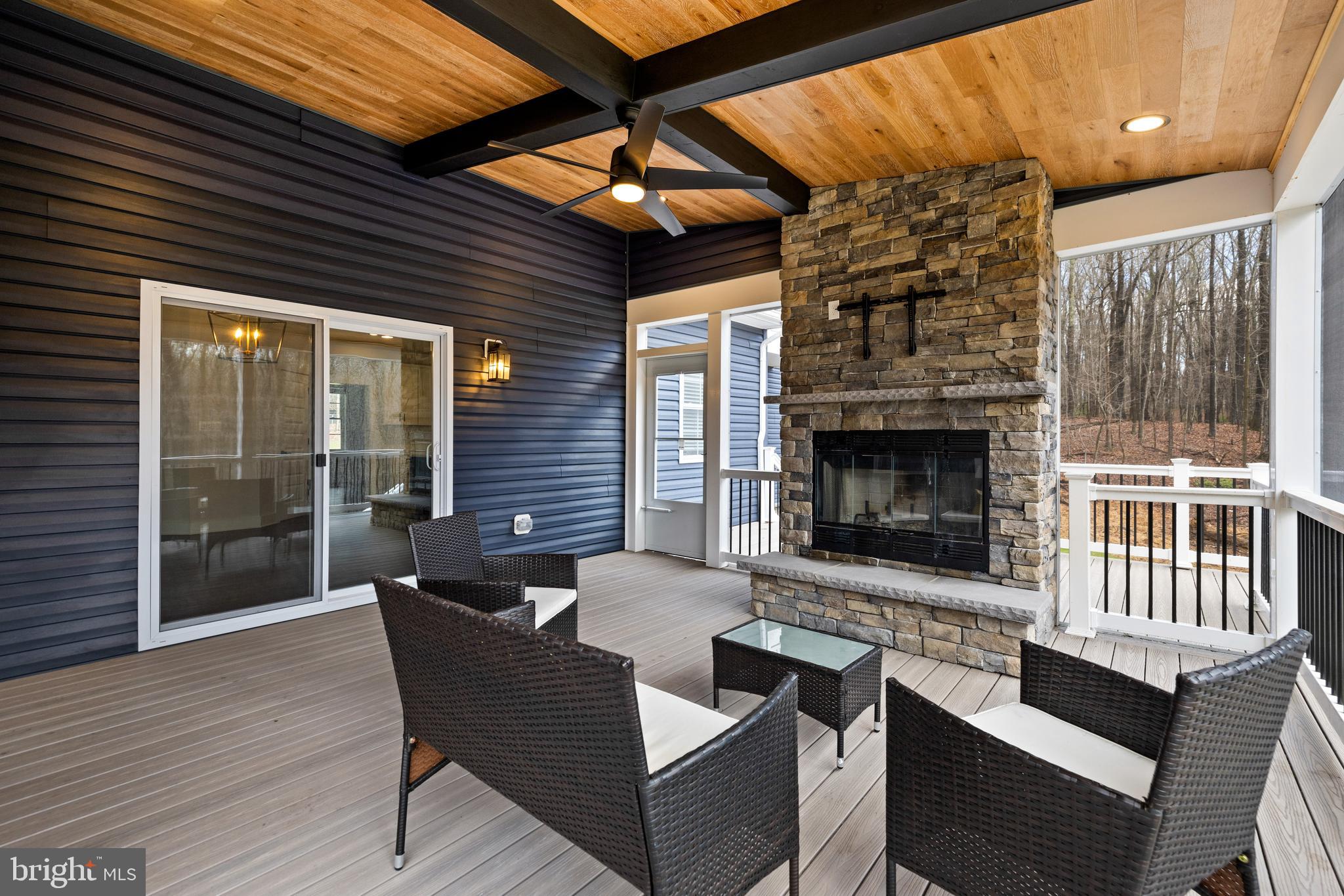 HUNTINGTON RIDGE - Residential