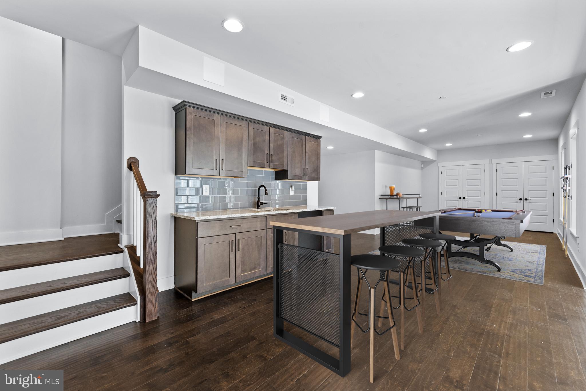 HUNTINGTON RIDGE - Residential