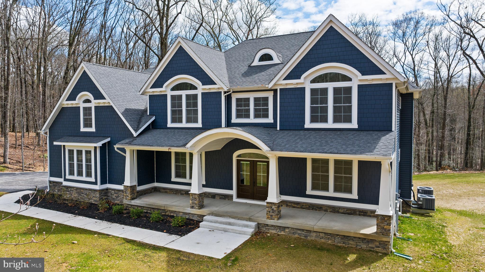 HUNTINGTON RIDGE - Residential