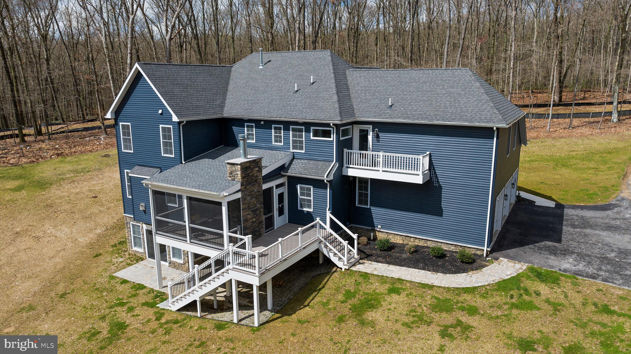 HUNTINGTON RIDGE - Residential