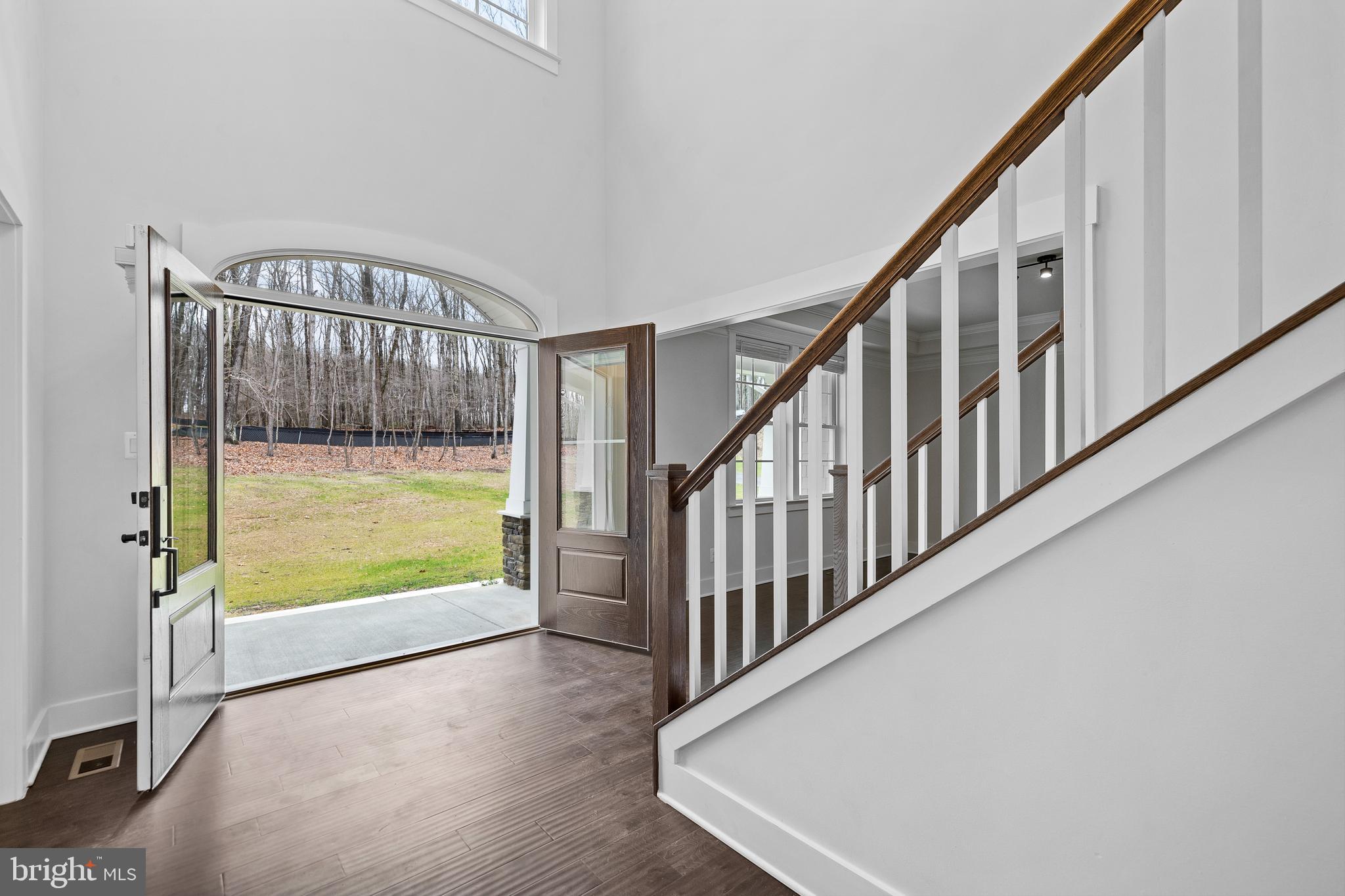 HUNTINGTON RIDGE - Residential