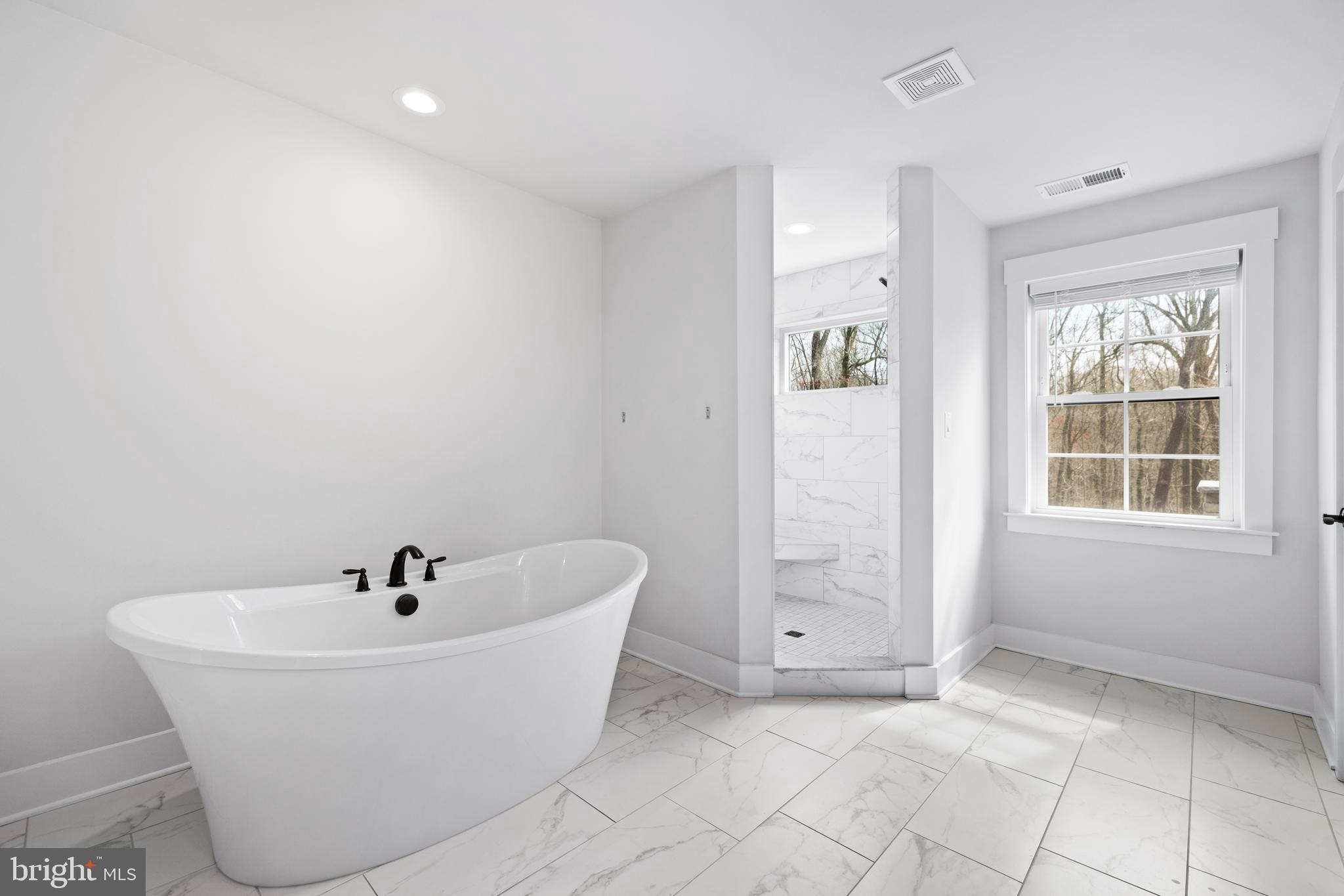 HUNTINGTON RIDGE - Residential