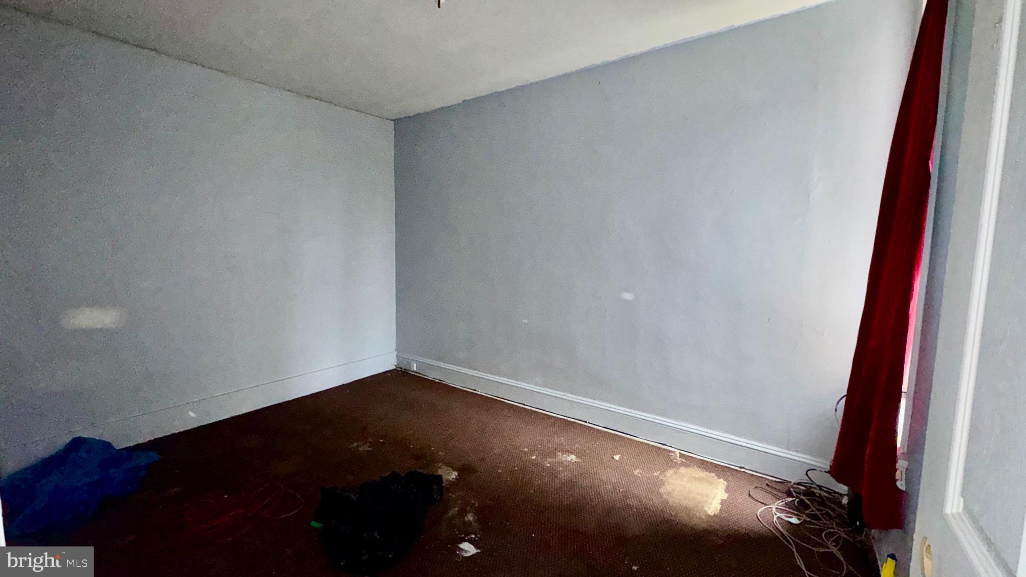 STRAWBERRY MANSION - Residential