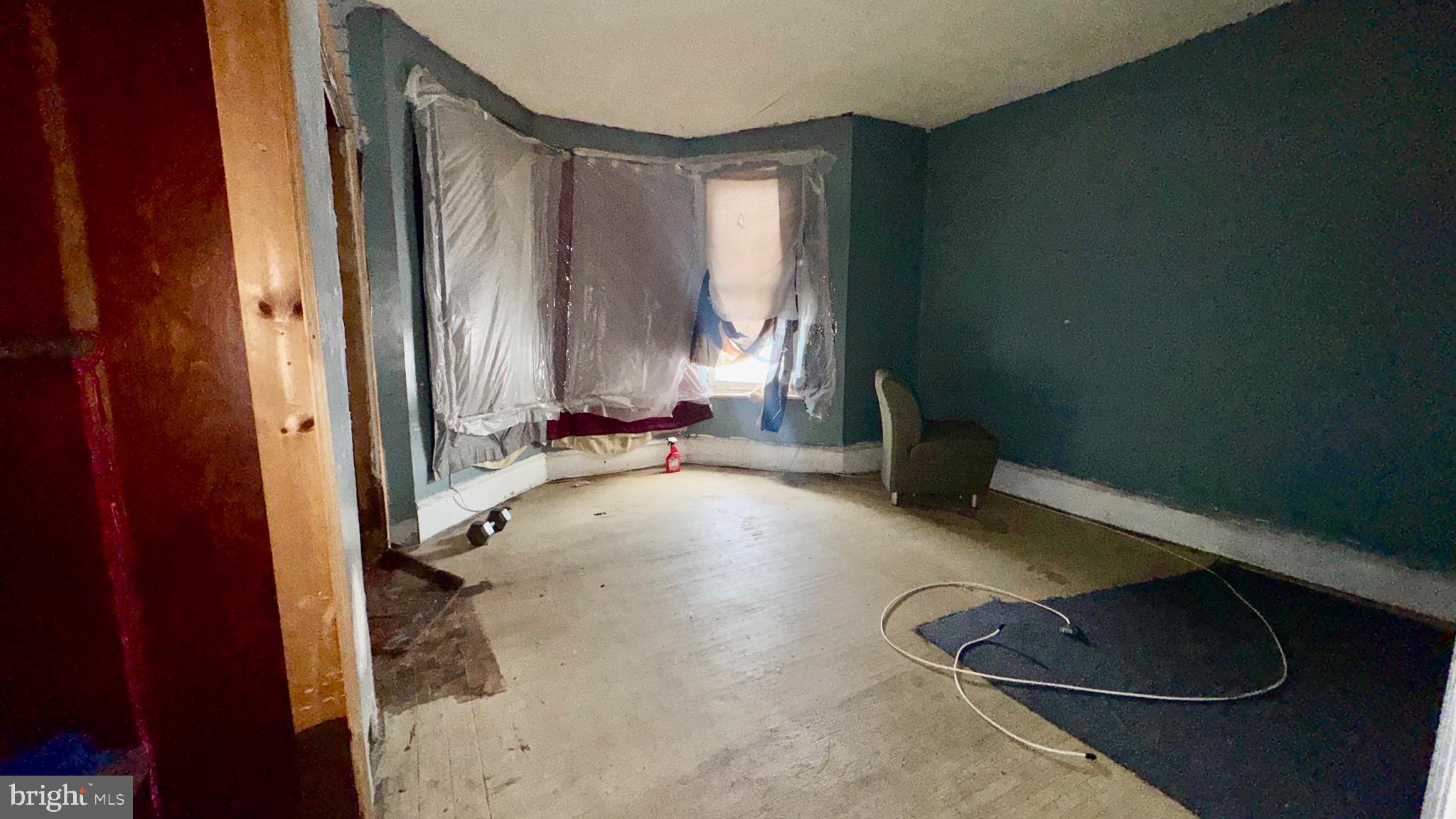 STRAWBERRY MANSION - Residential