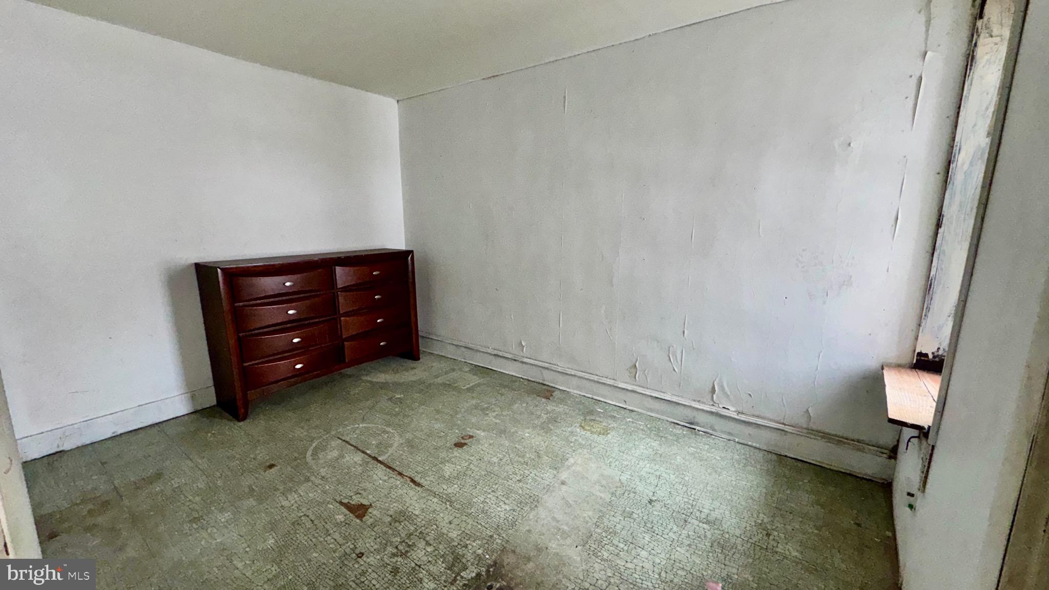 STRAWBERRY MANSION - Residential