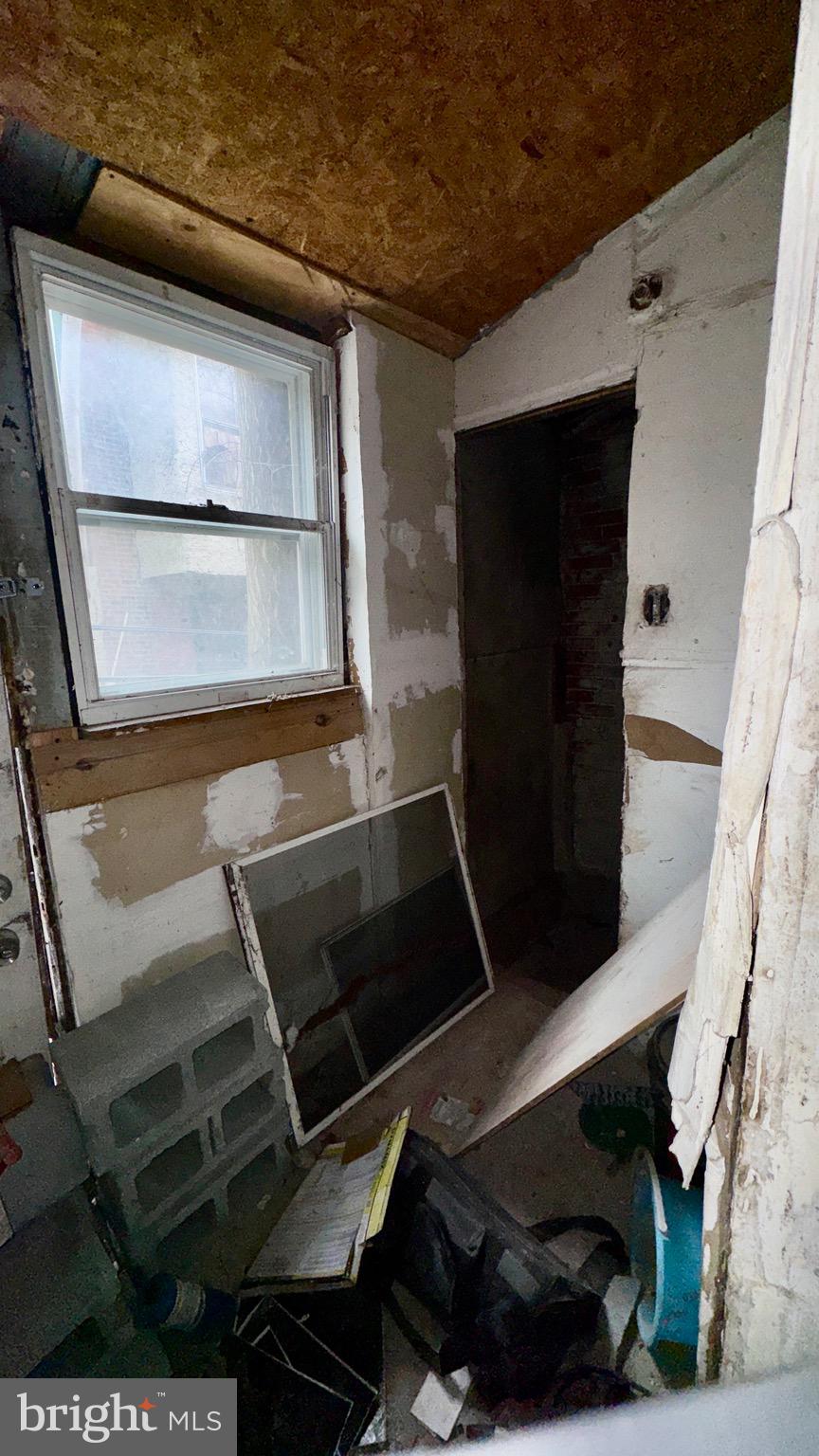 STRAWBERRY MANSION - Residential