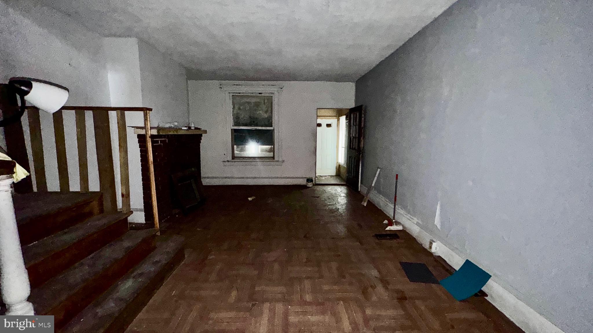 STRAWBERRY MANSION - Residential