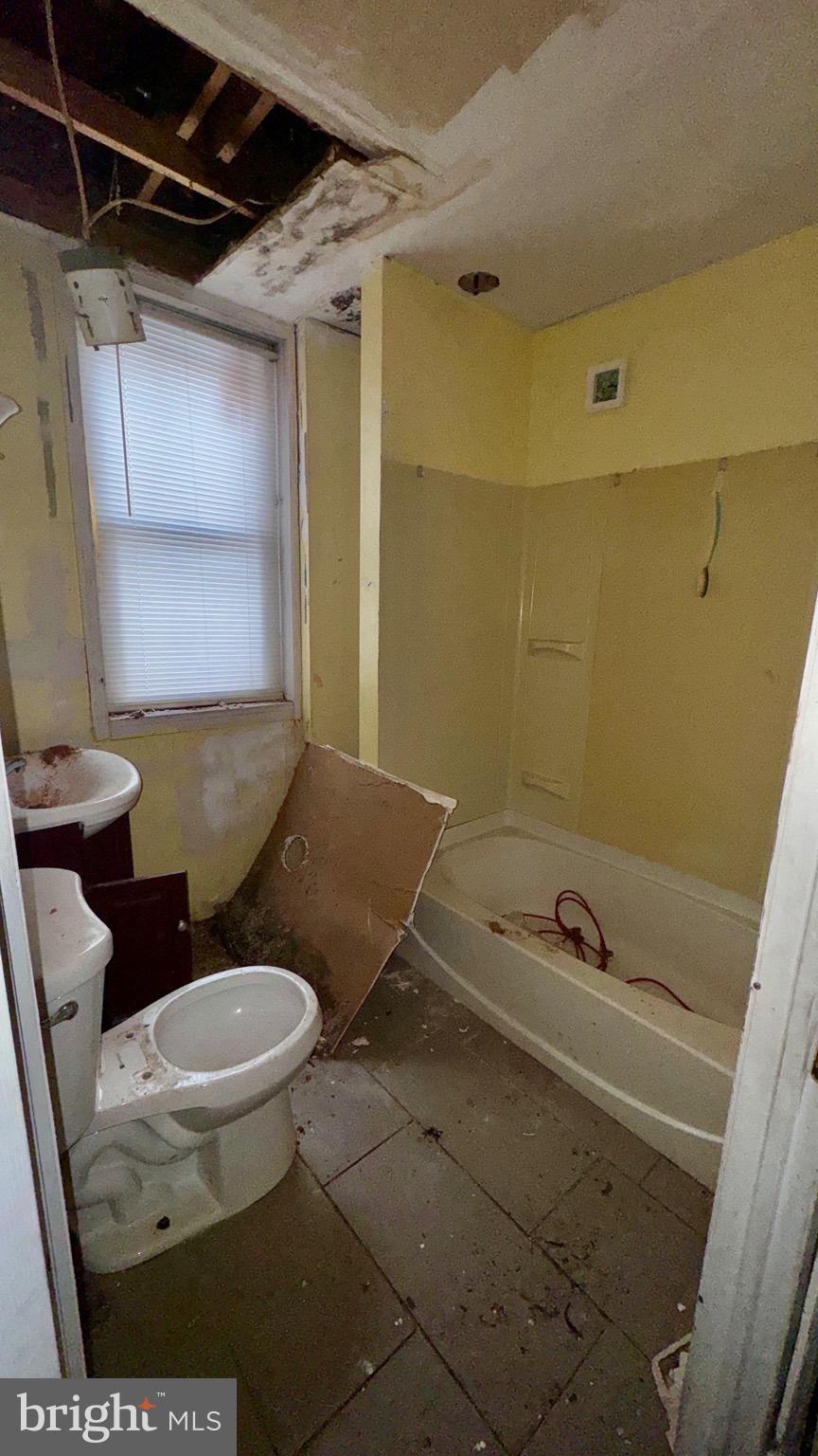 STRAWBERRY MANSION - Residential