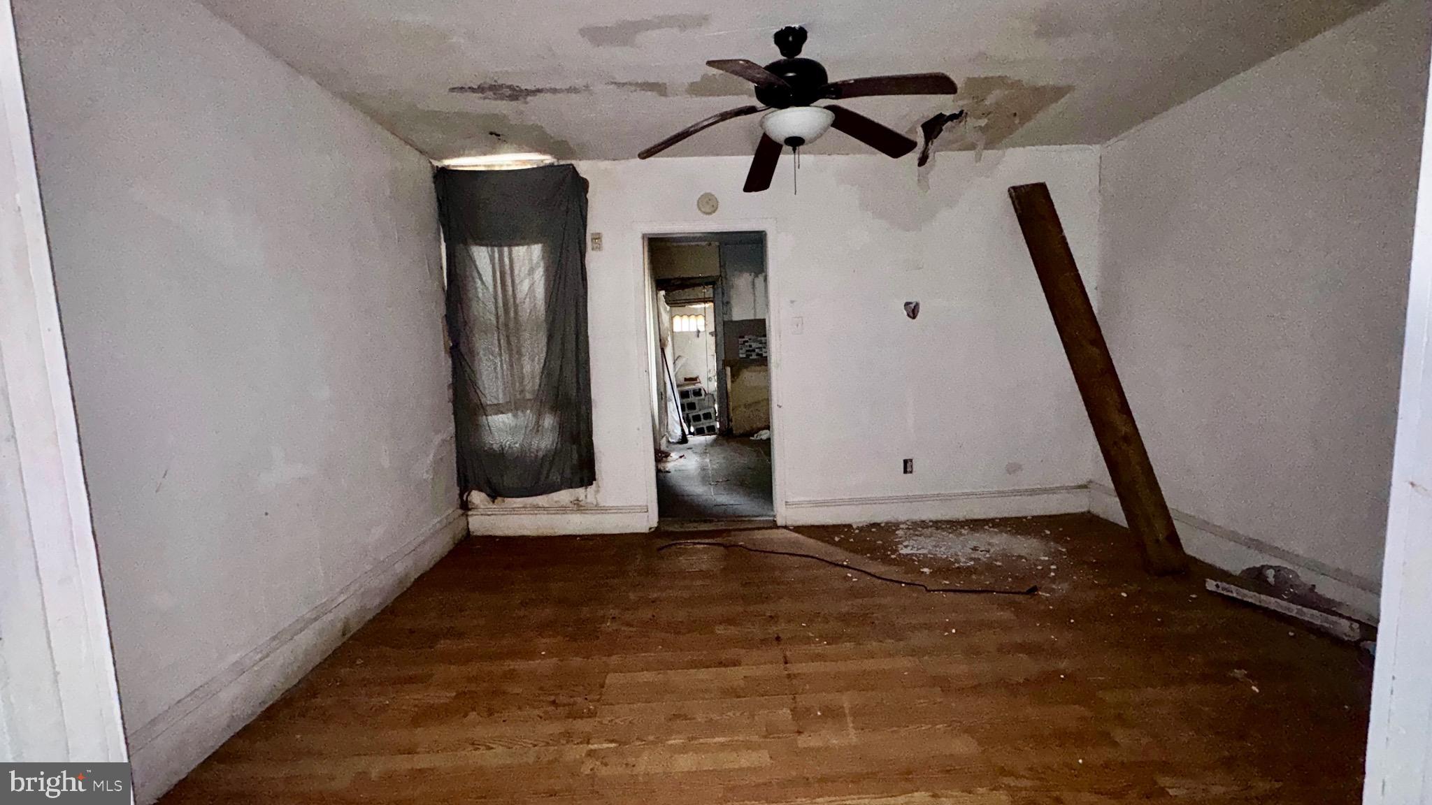 STRAWBERRY MANSION - Residential