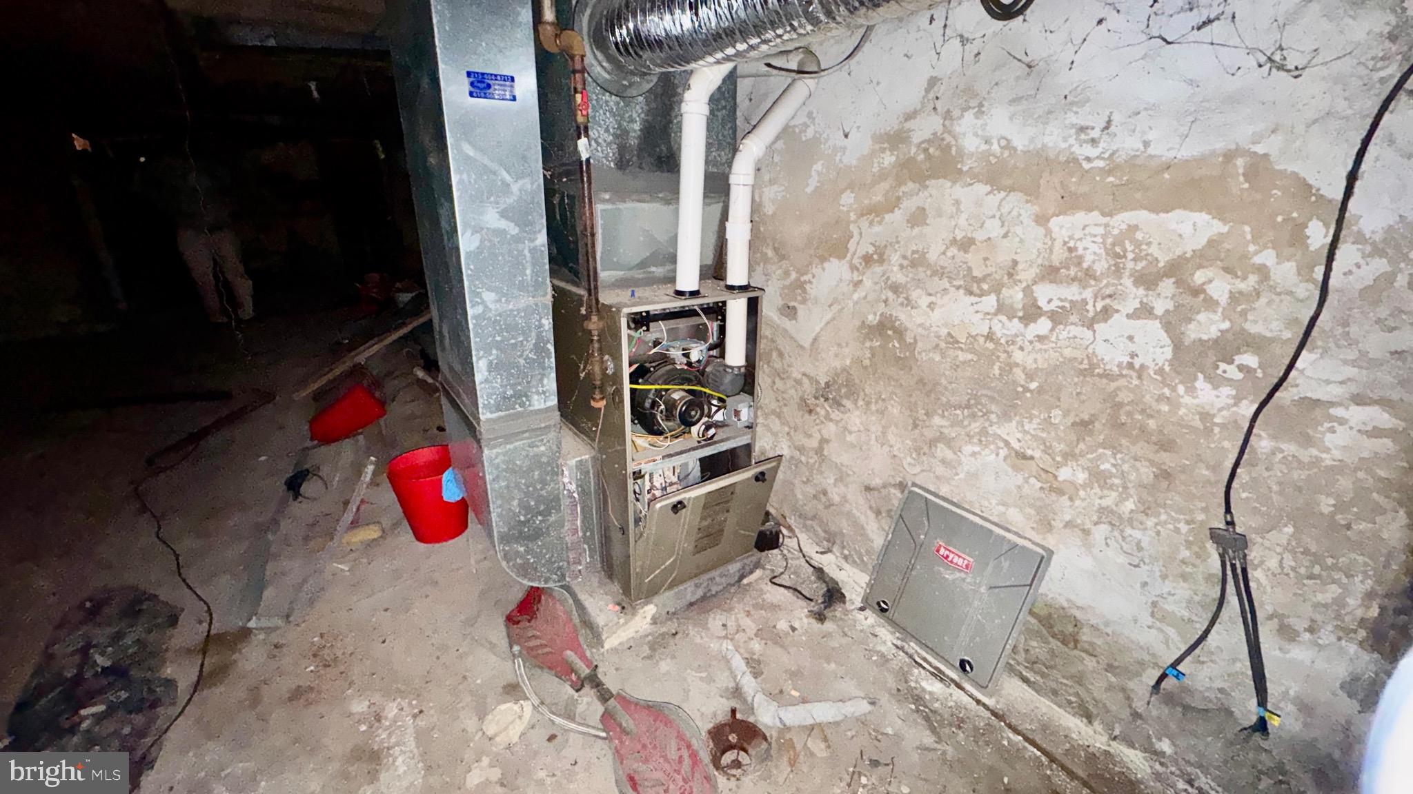 STRAWBERRY MANSION - Residential