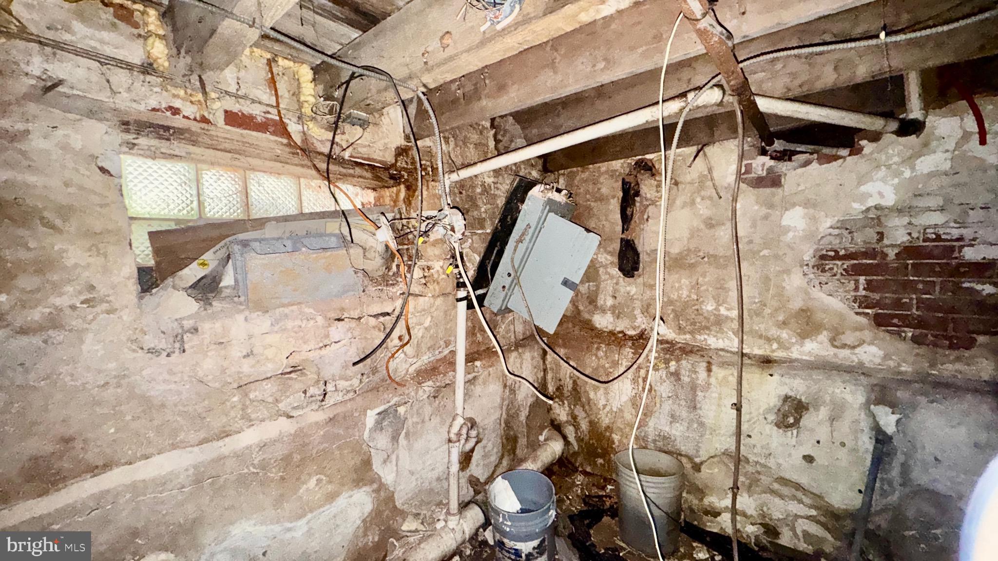 STRAWBERRY MANSION - Residential