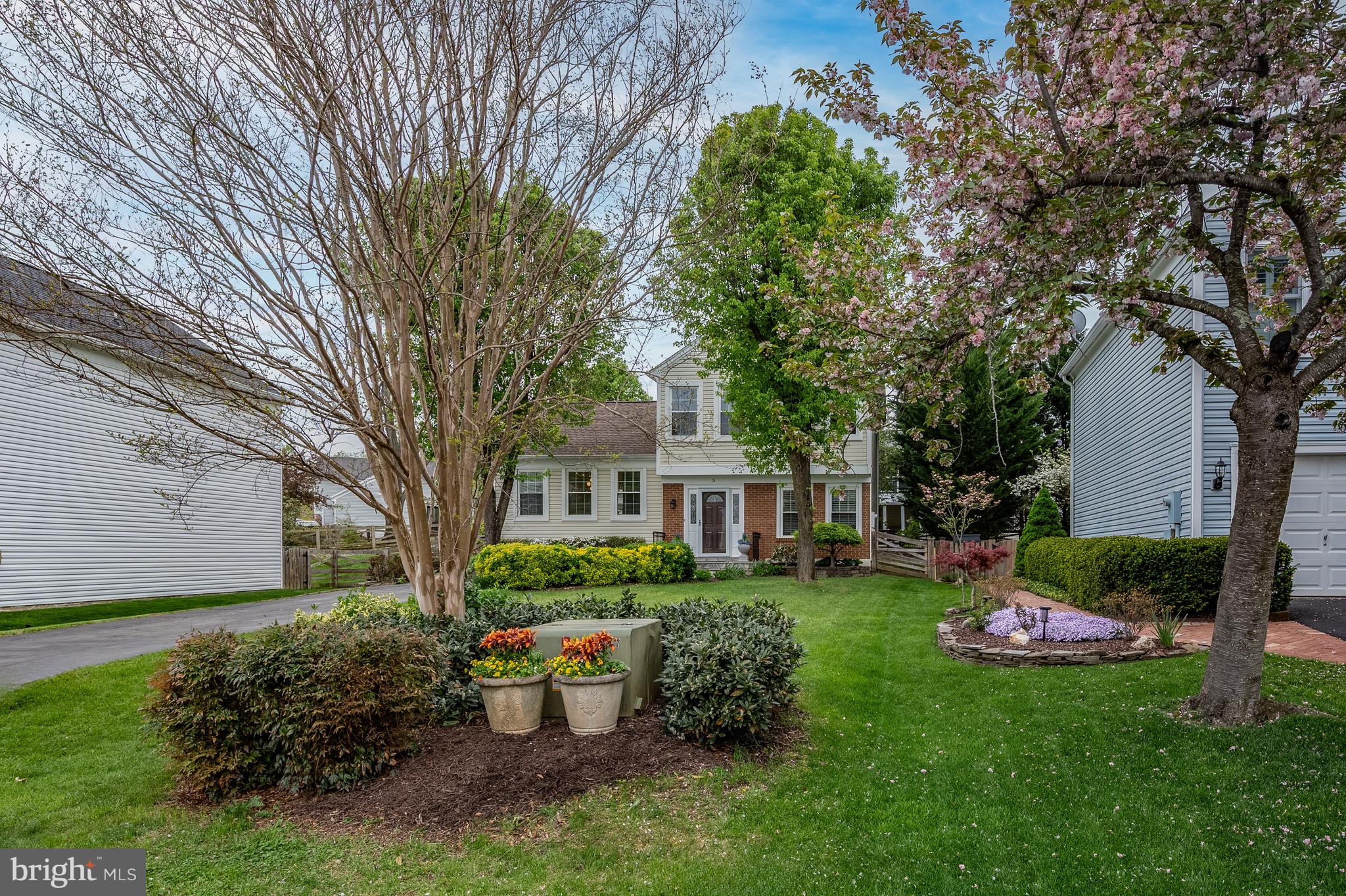 COUNTRYSIDE - Residential