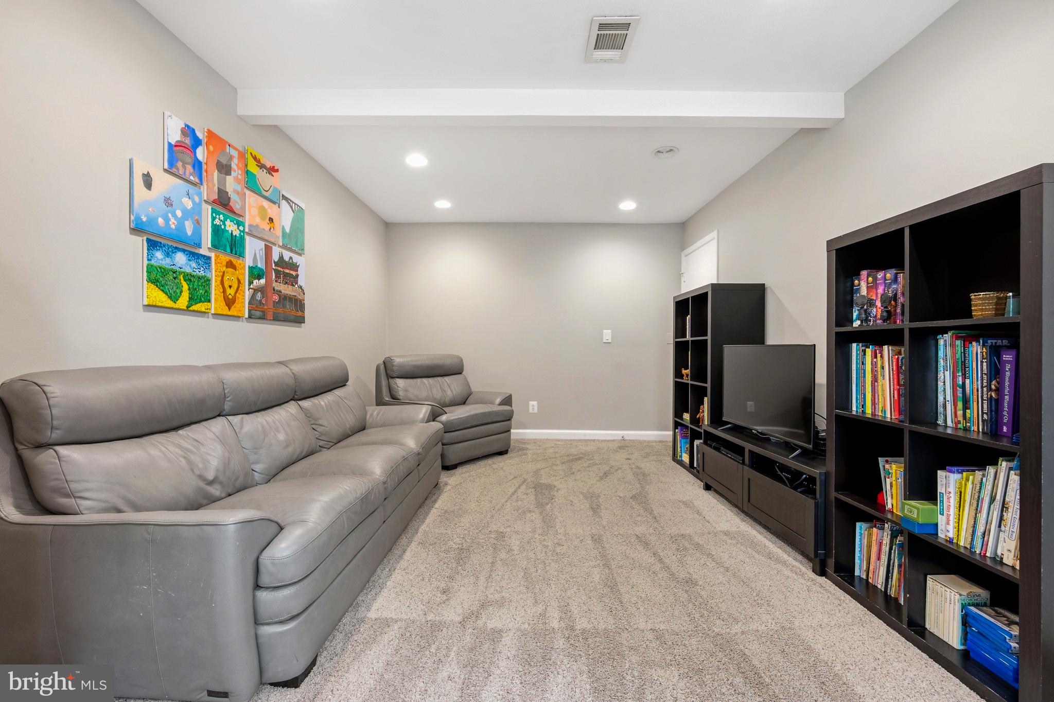 COUNTRYSIDE - Residential