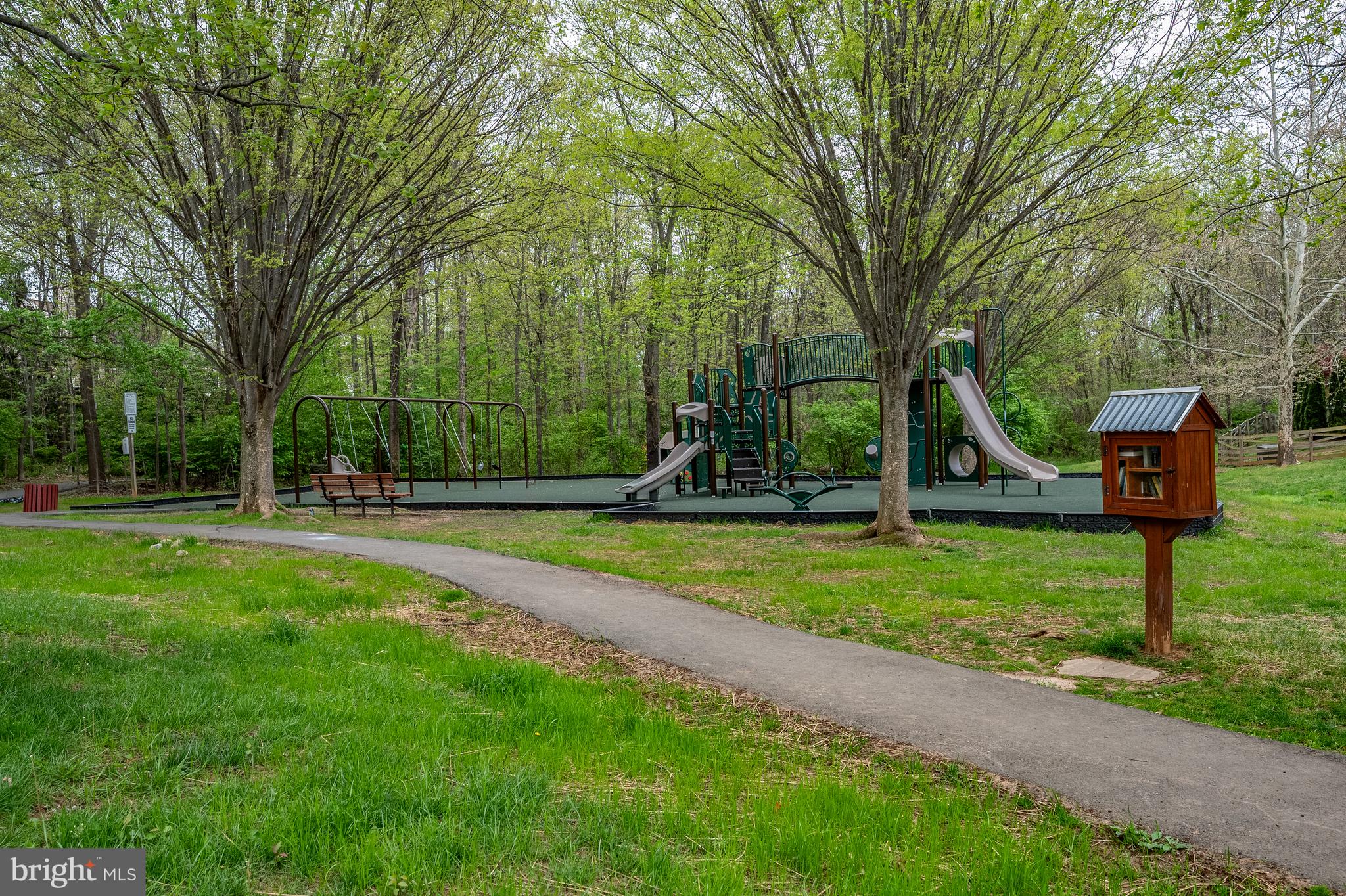 COUNTRYSIDE - Residential