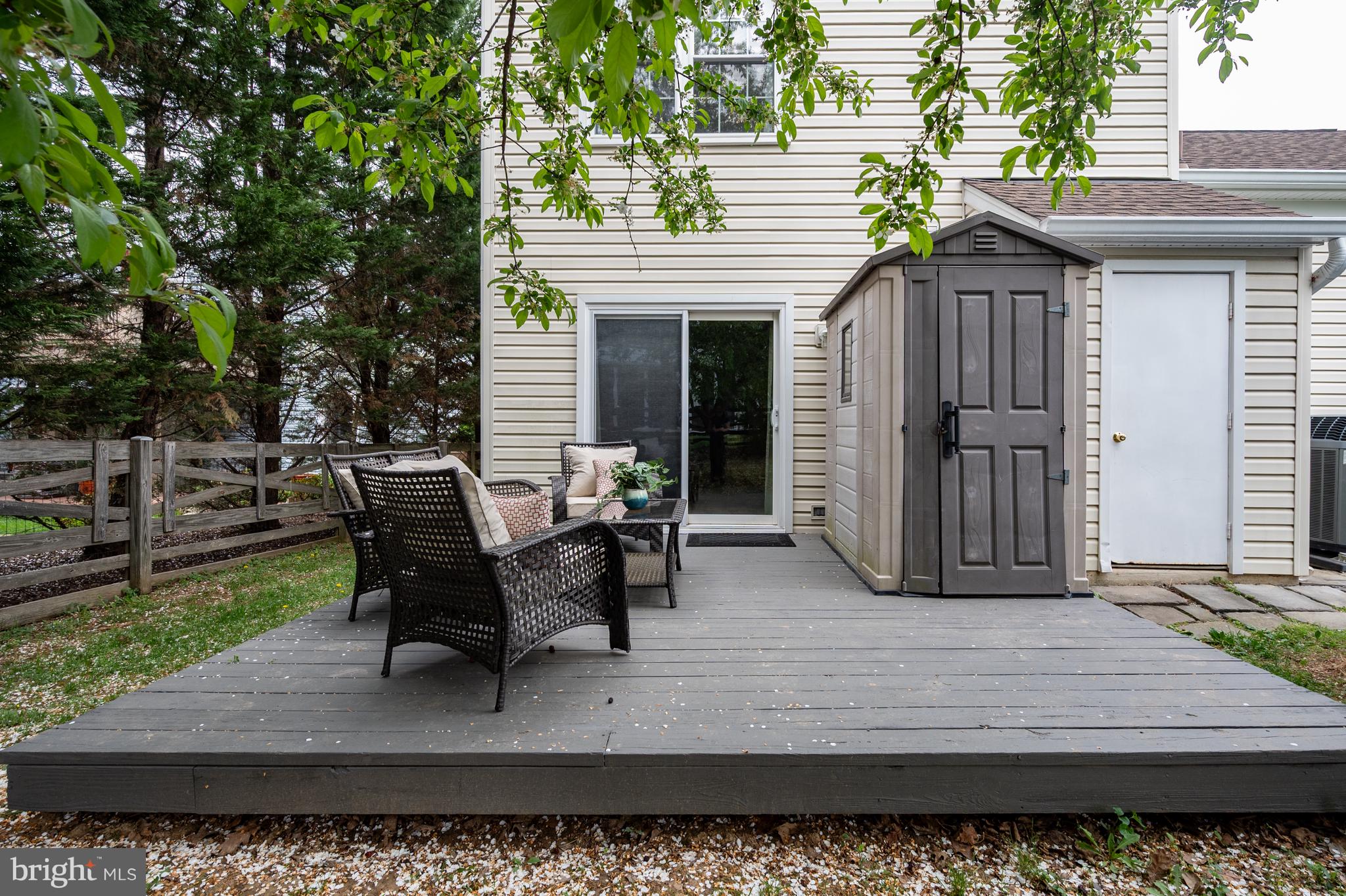 COUNTRYSIDE - Residential