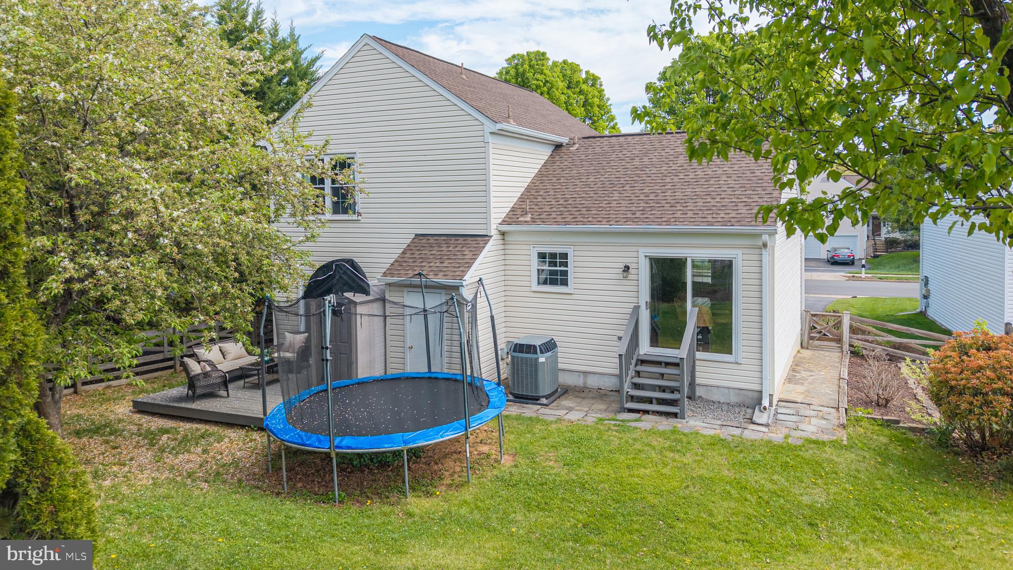 COUNTRYSIDE - Residential